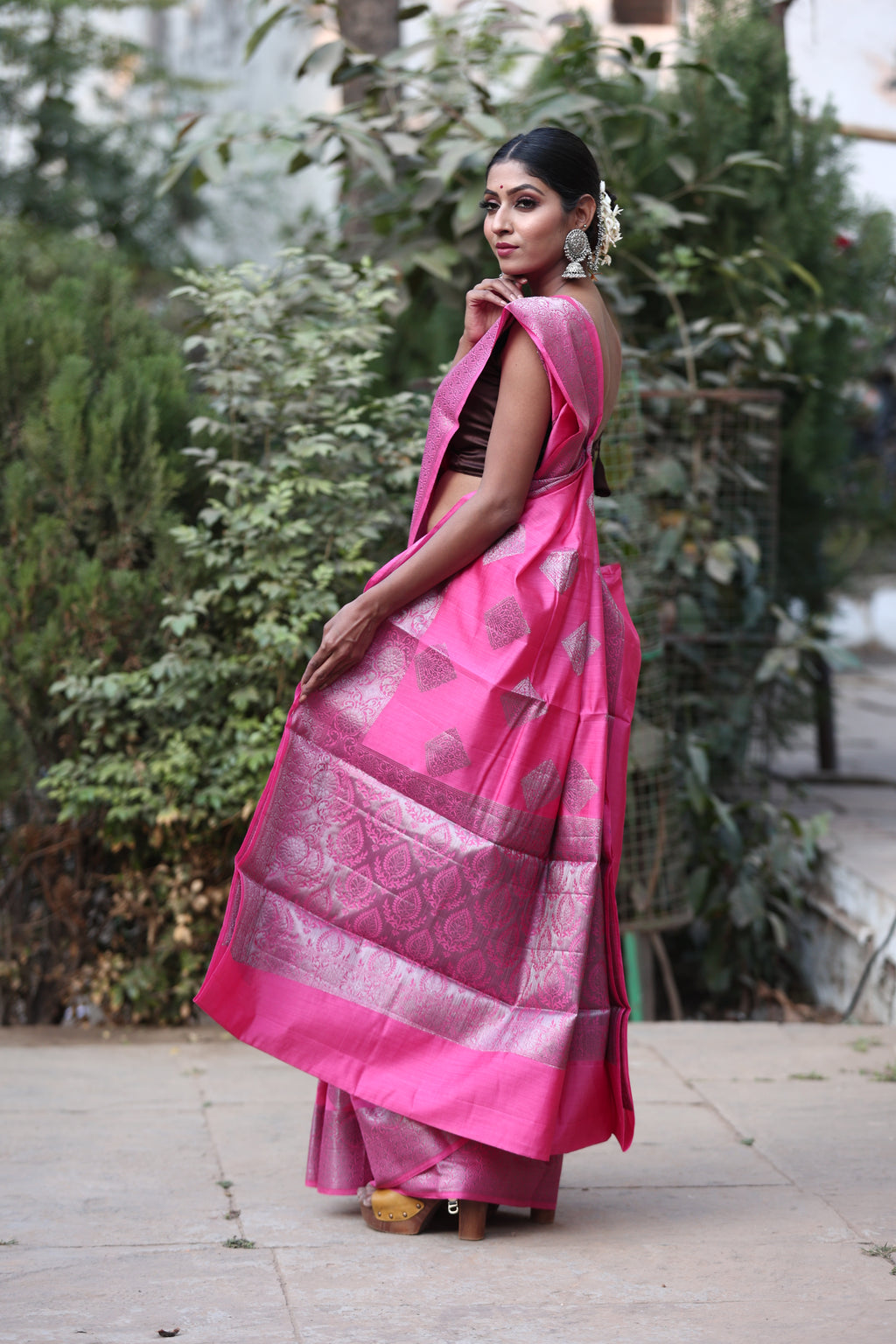 Strawberry Pink Chinia Silk Handwoven Banaras Saree