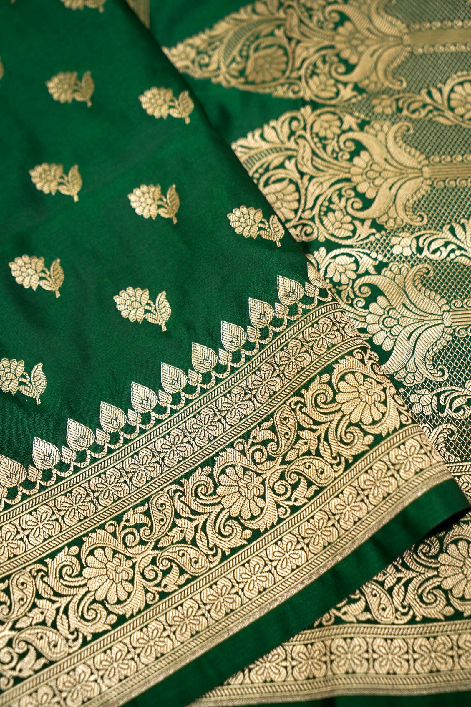 BOTTLE GREEN BANARASI MASHRU KATAN SILK SAREE