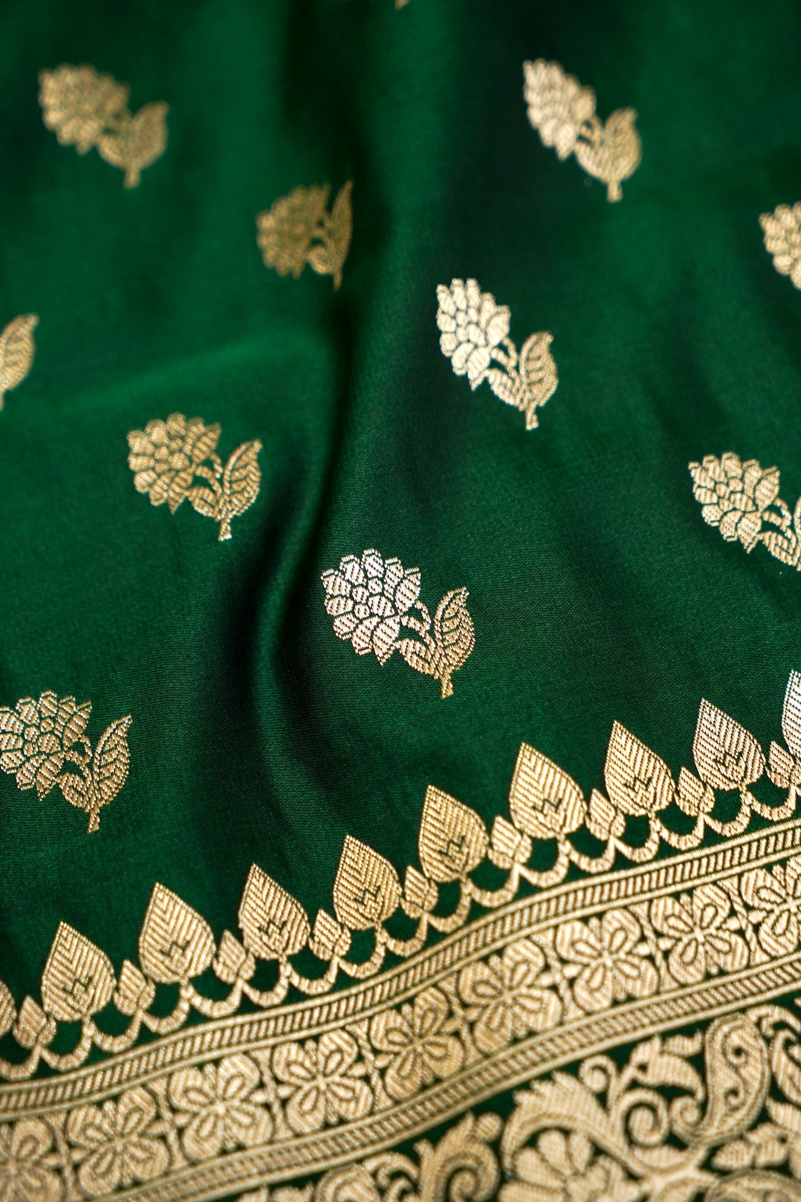 BOTTLE GREEN BANARASI MASHRU KATAN SILK SAREE