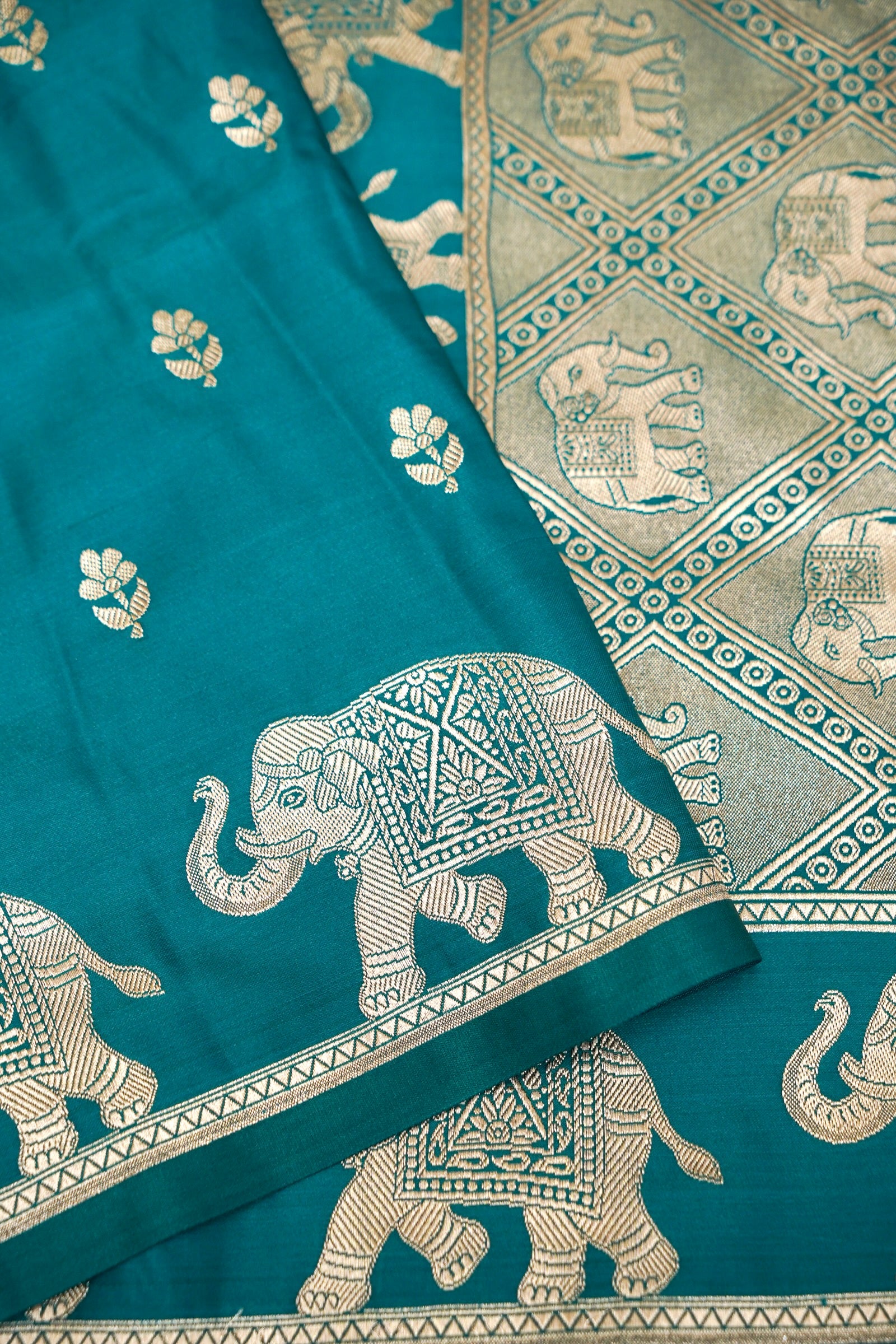 TEAL GREEN BANARASI MASHRU KATAN SILK SAREE (ELEPHANT BORDER)