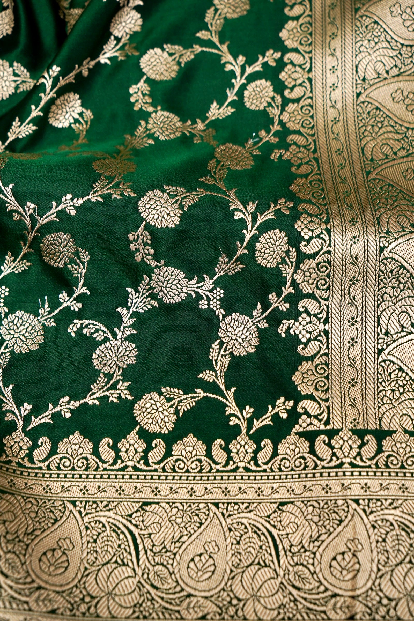 ROYAL BOTTLE GREEN BANARASI MASHRU KATAN SILK SAREE