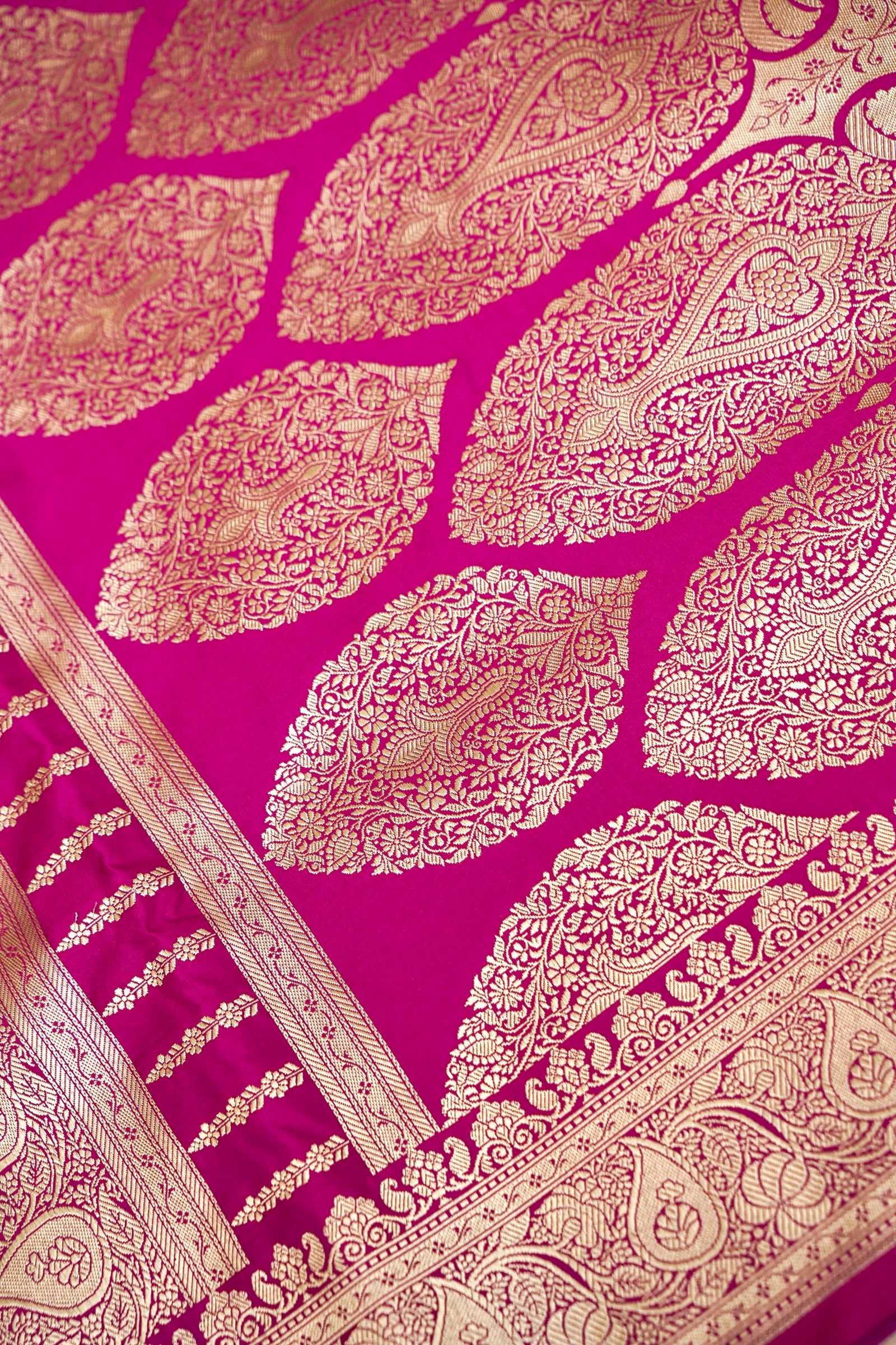 ROYAL FUCHSIA PINK BANARASI MASHRU KATAN SILK SAREE