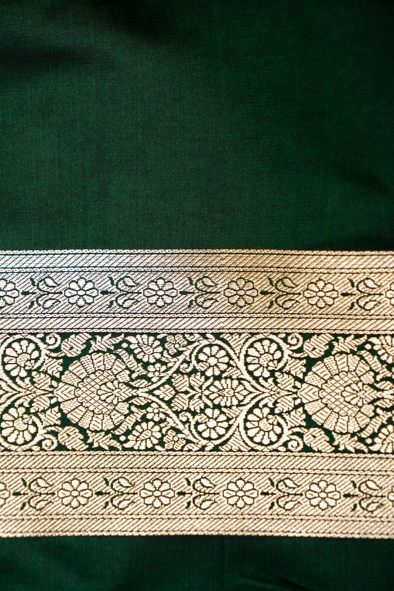 ROYAL EMERALD GREEN BANARASI MASHRU KATAN SILK SAREE