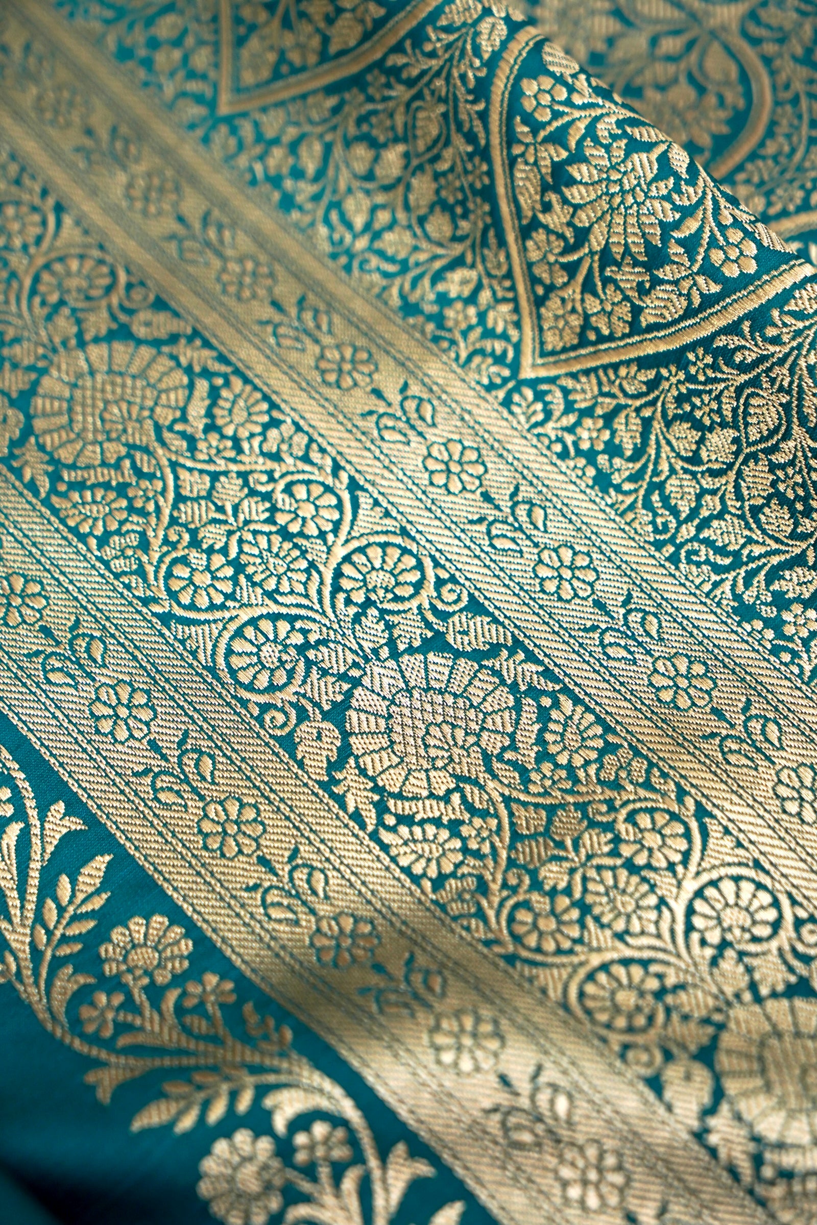 ROYAL TEAL GREEN BANARASI MASHRU KATAN SILK SAREE
