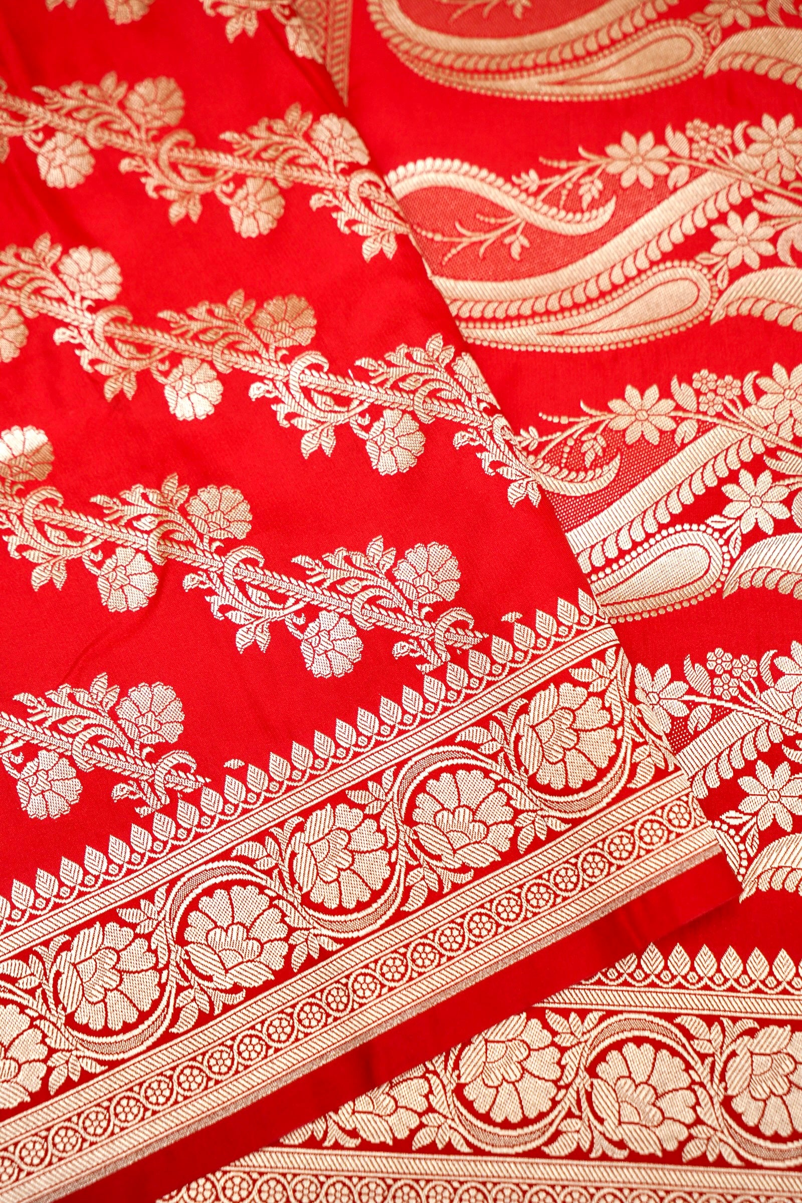 CLASSIC RED BANARASI MASHRU KATAN SILK SAREE