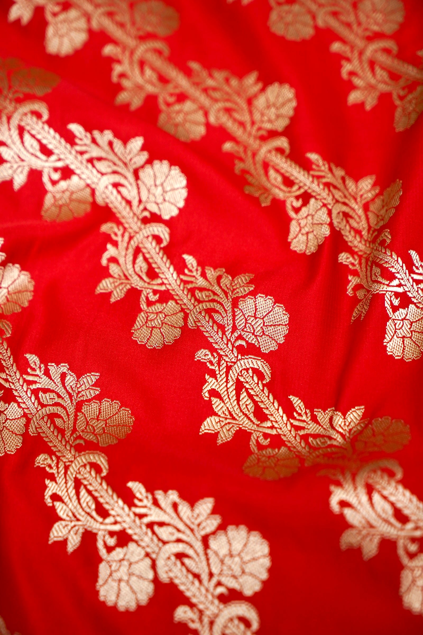 CLASSIC RED BANARASI MASHRU KATAN SILK SAREE