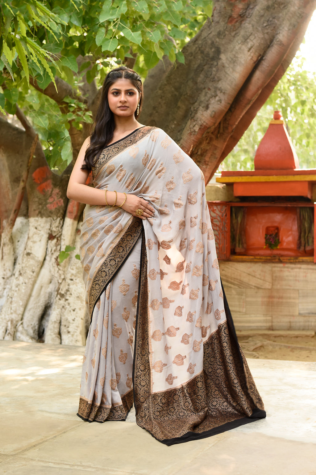 Ivory Banarasi Crape Chiffon Silk Saree