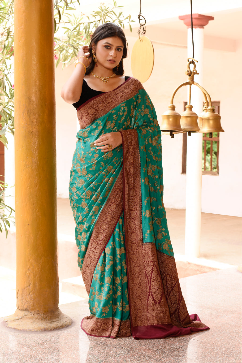 Teal Green Handwoven Banarasi Crepe Chiffon Silk Saree
