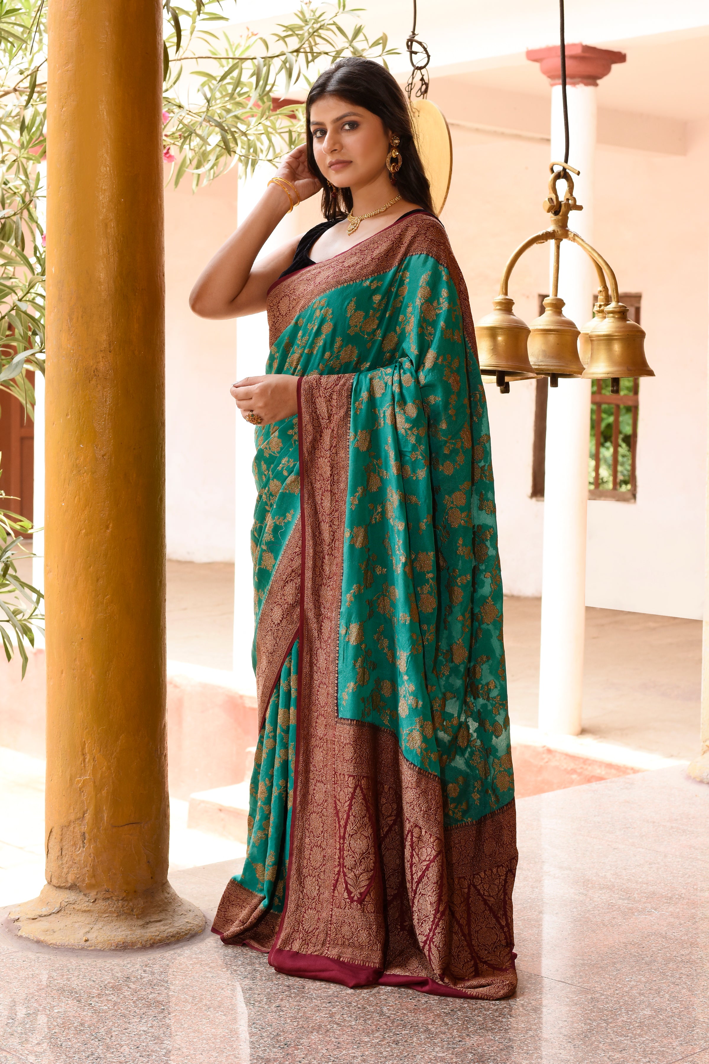 Teal Green Handwoven Banarasi Crepe Chiffon Silk Saree