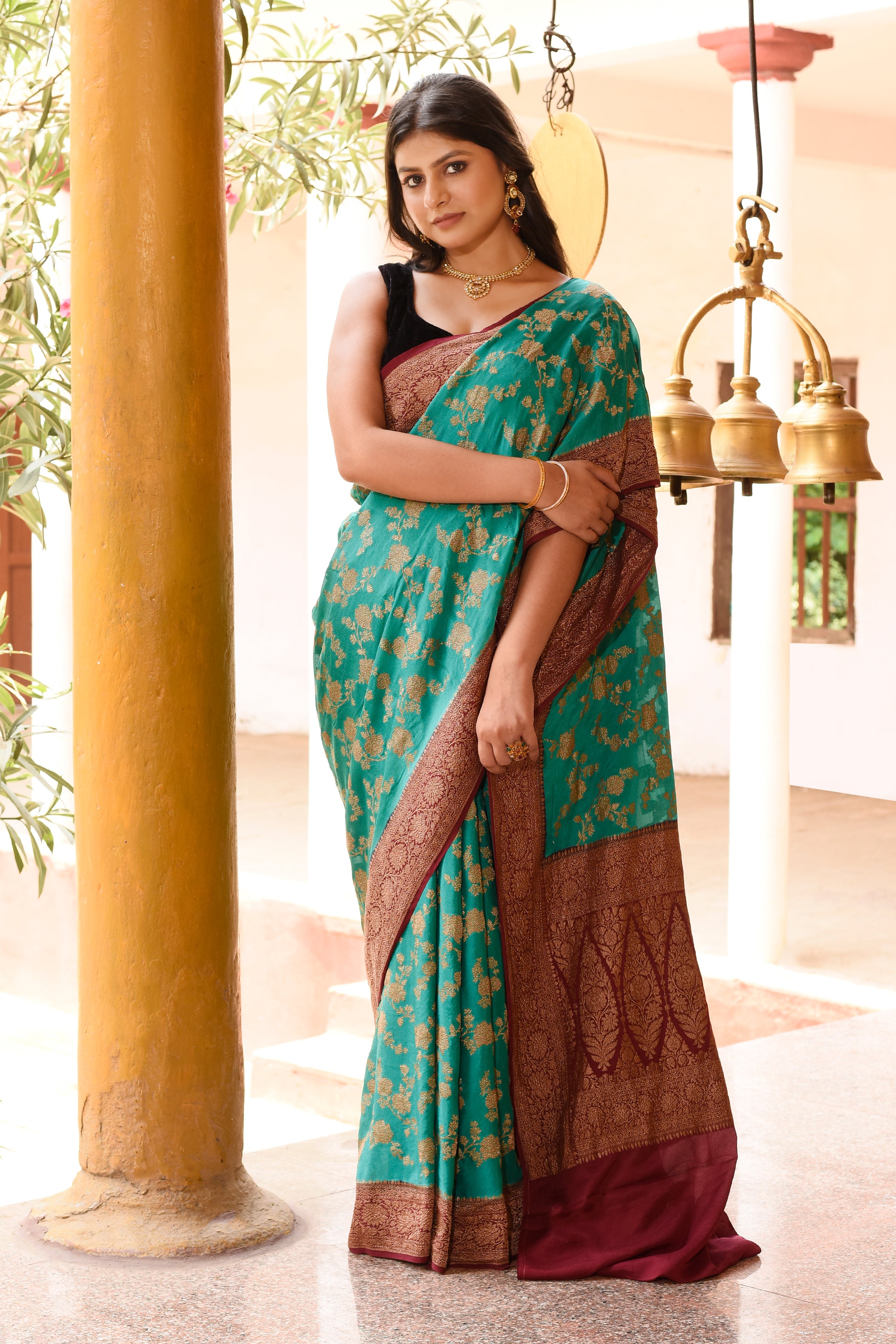 Teal Green Handwoven Banarasi Crepe Chiffon Silk Saree