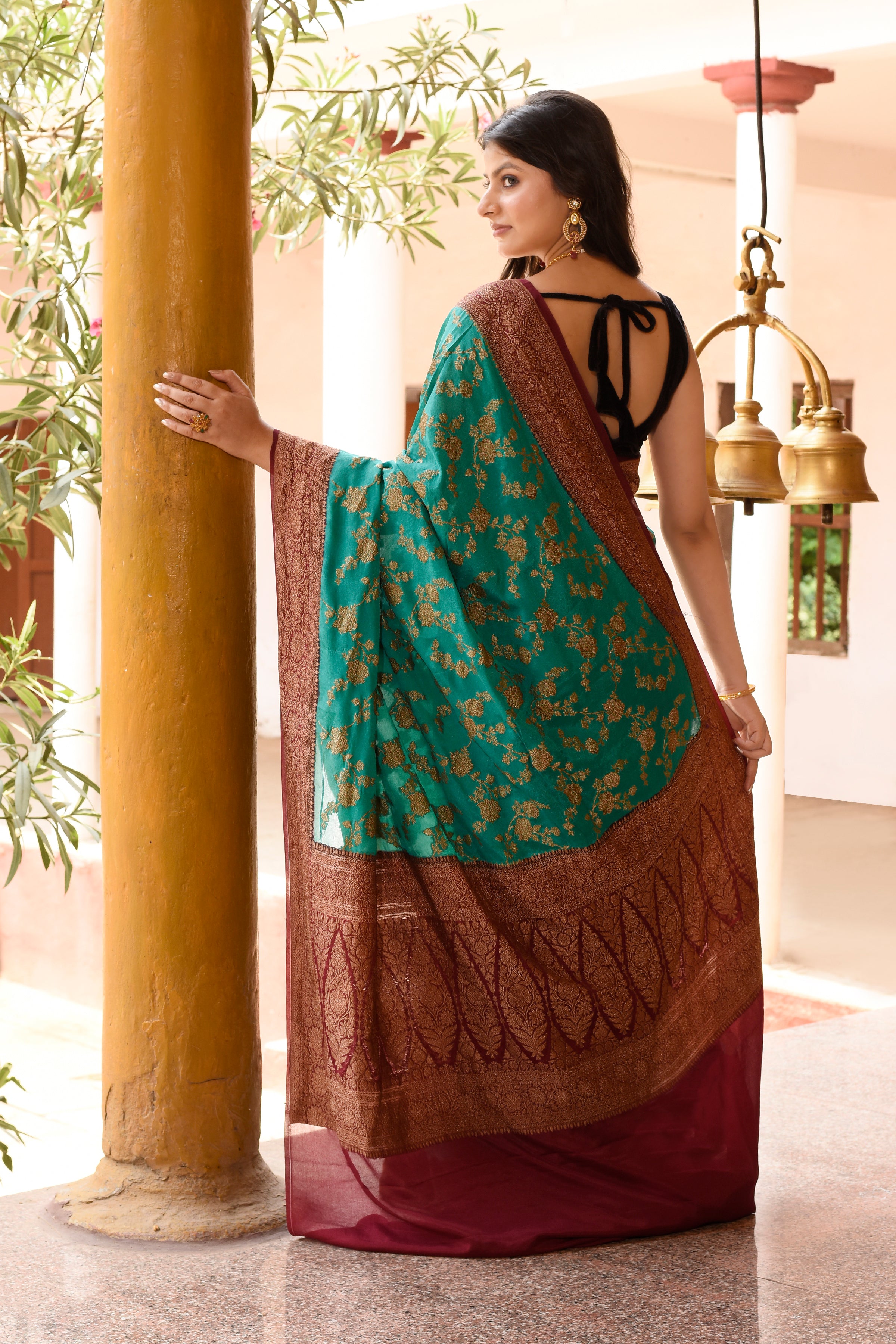 Teal Green Handwoven Banarasi Crepe Chiffon Silk Saree