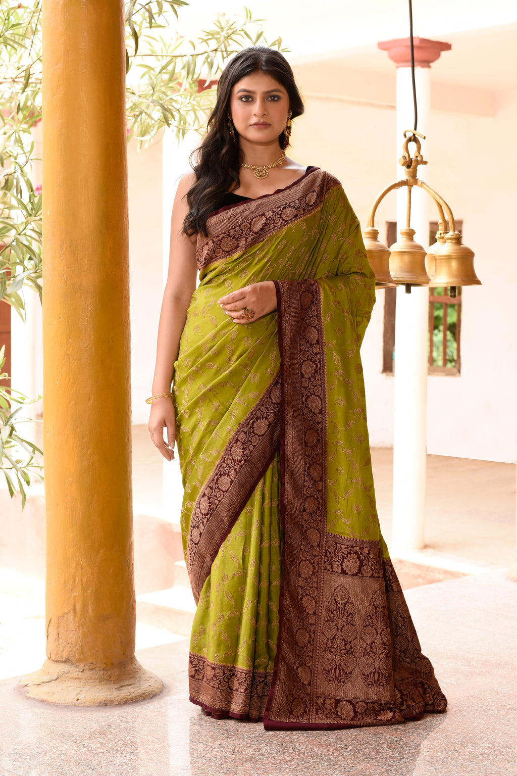 Olive Green Handwoven Banarasi Crepe Chiffon Silk Saree