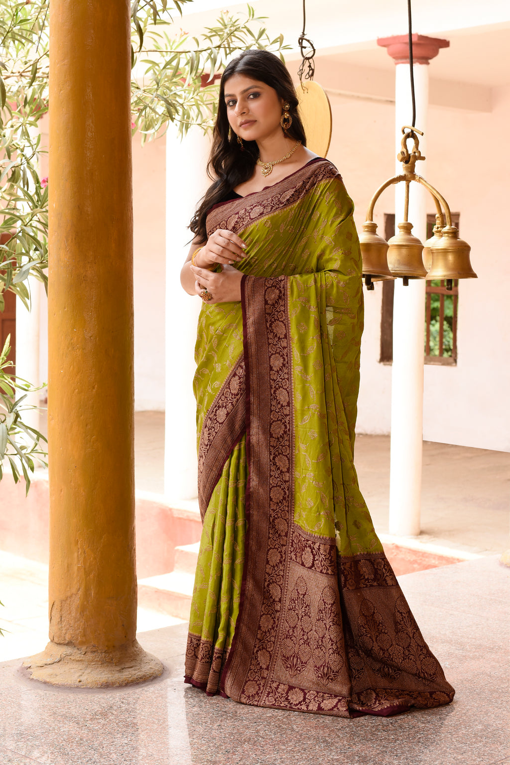 Olive Green Handwoven Banarasi Crepe Chiffon Silk Saree