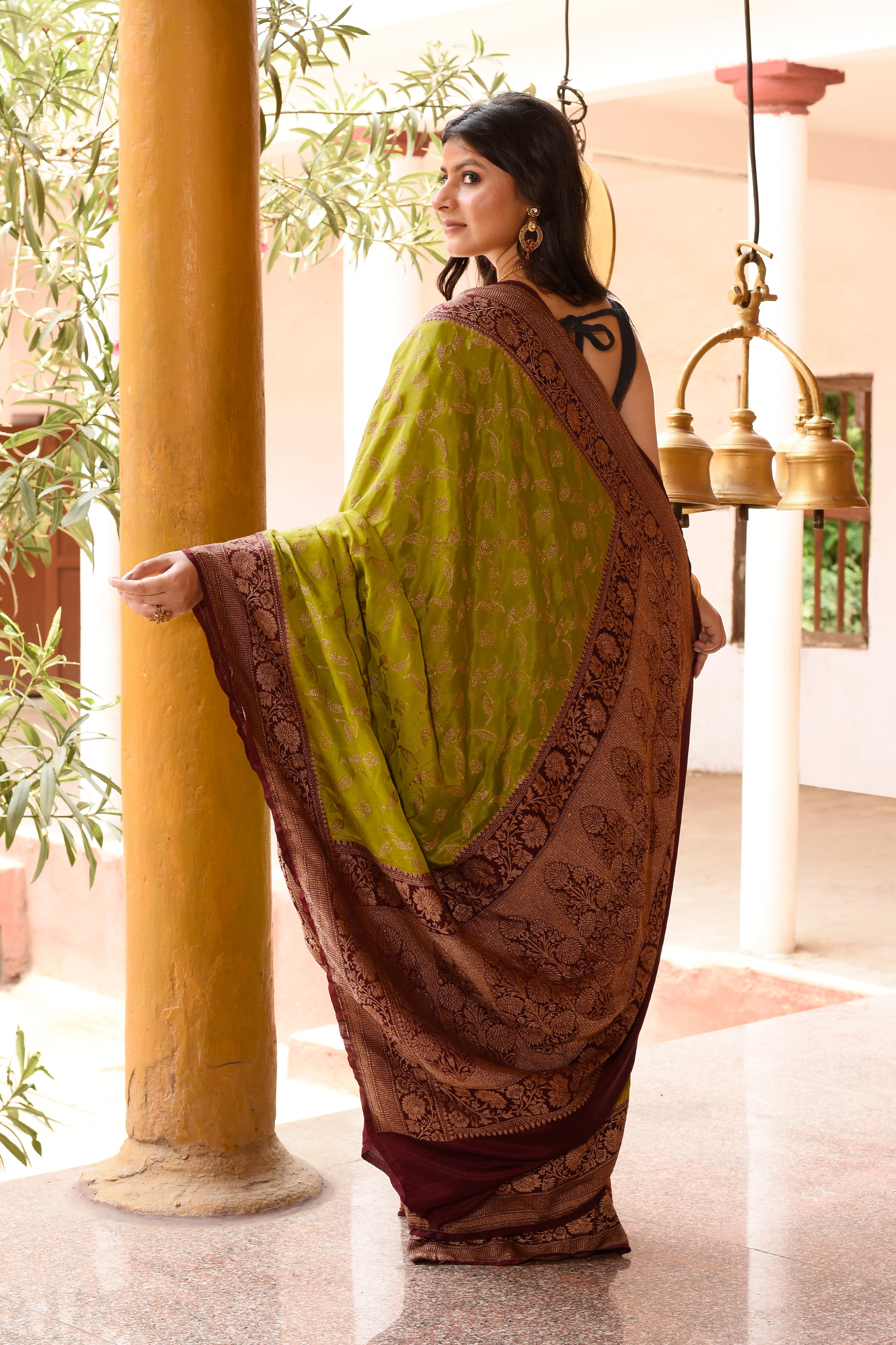 Olive Green Handwoven Banarasi Crepe Chiffon Silk Saree