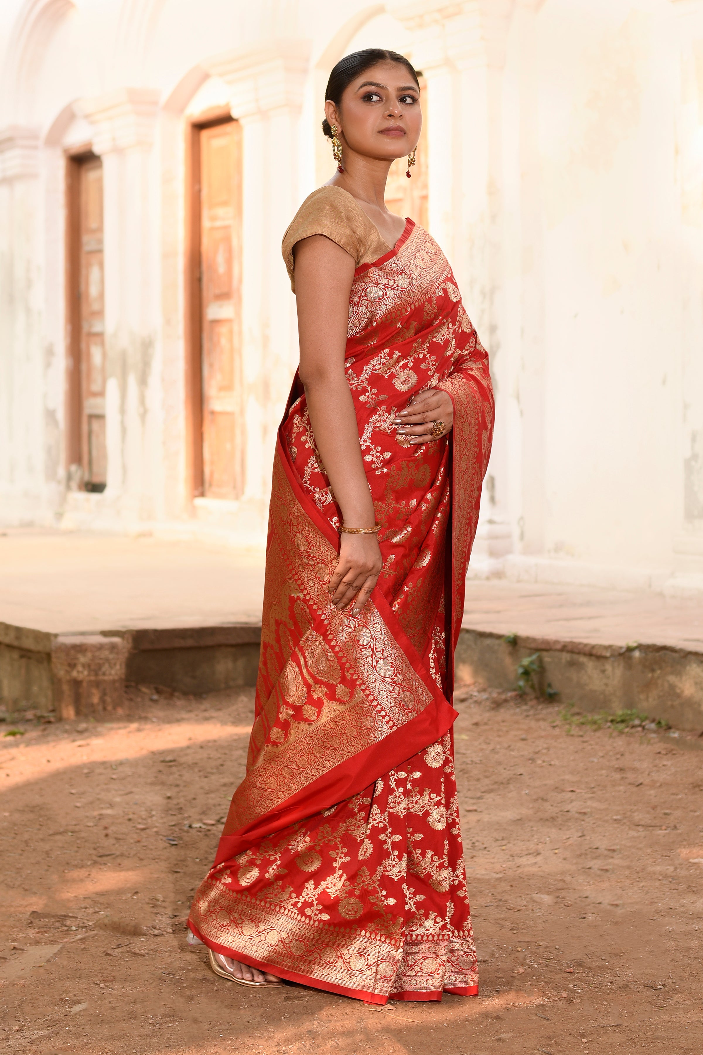 Red Handwoven Banarasi Soft Silk Saree