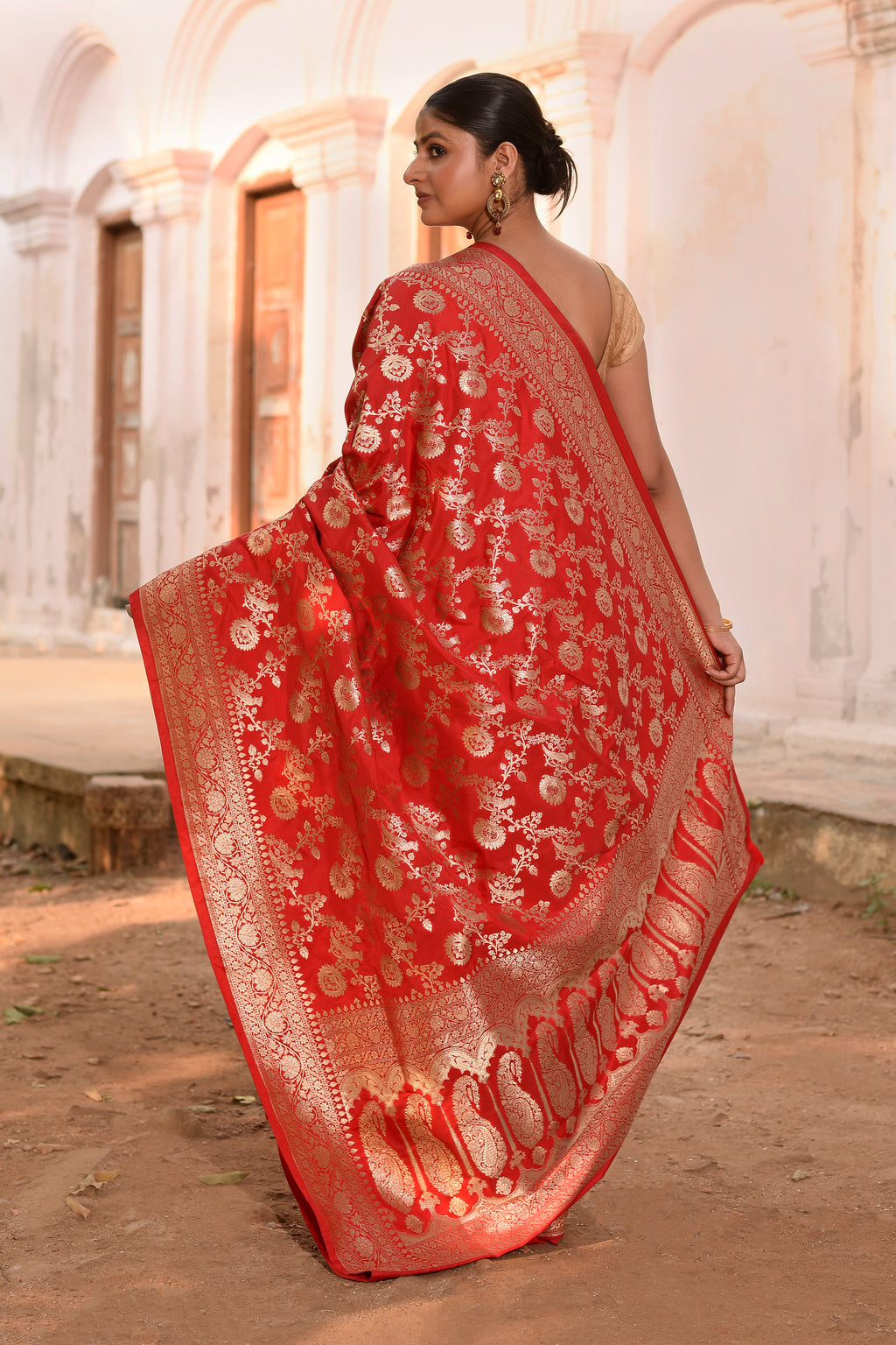 Red Handwoven Banarasi Soft Silk Saree