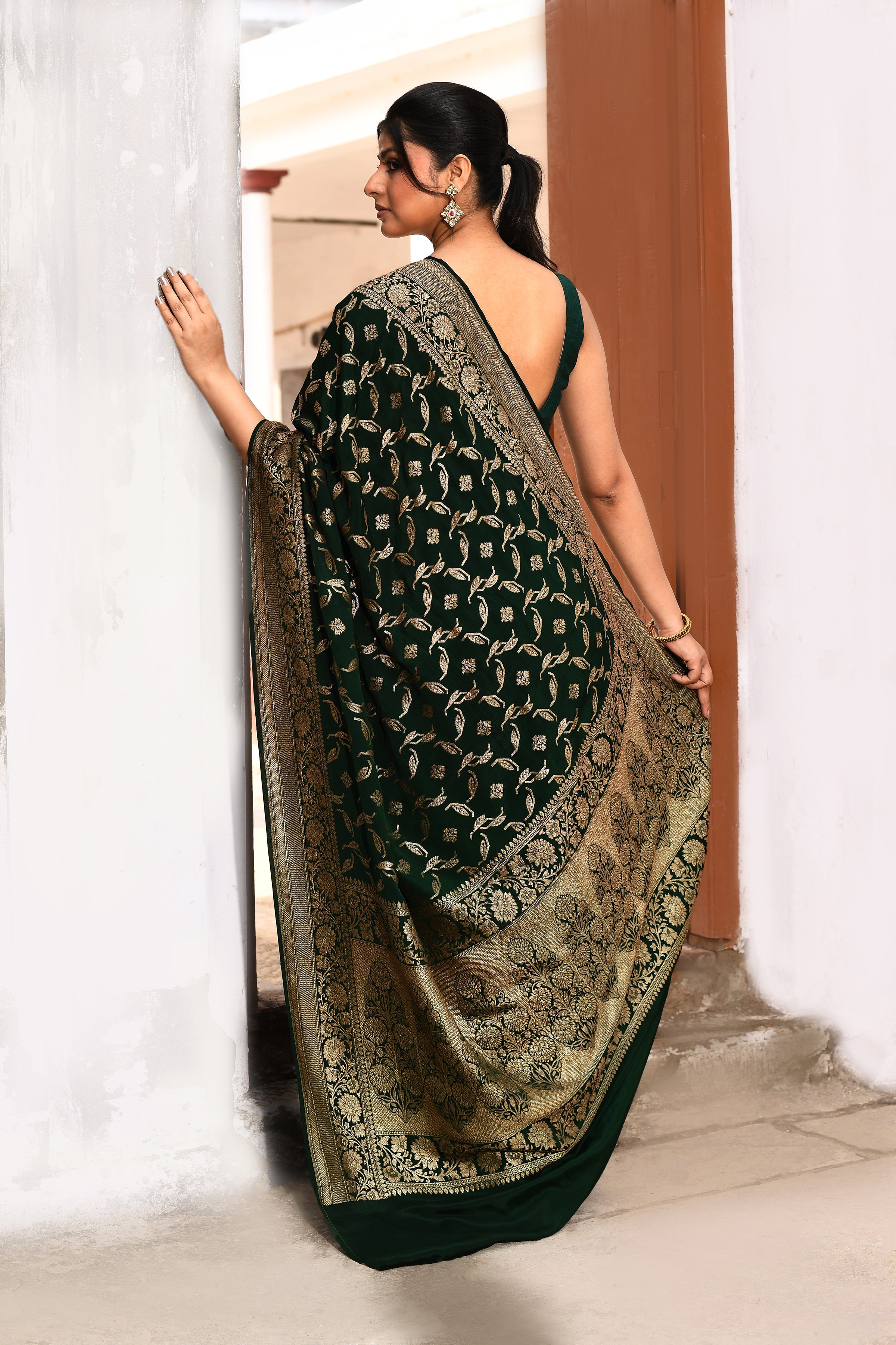 Elegant Dark Green Banarasi Crape Chiffon Silk Saree