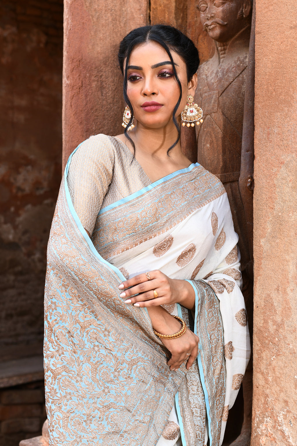 Ivory White Banarasi Crape Chiffon Silk Saree
