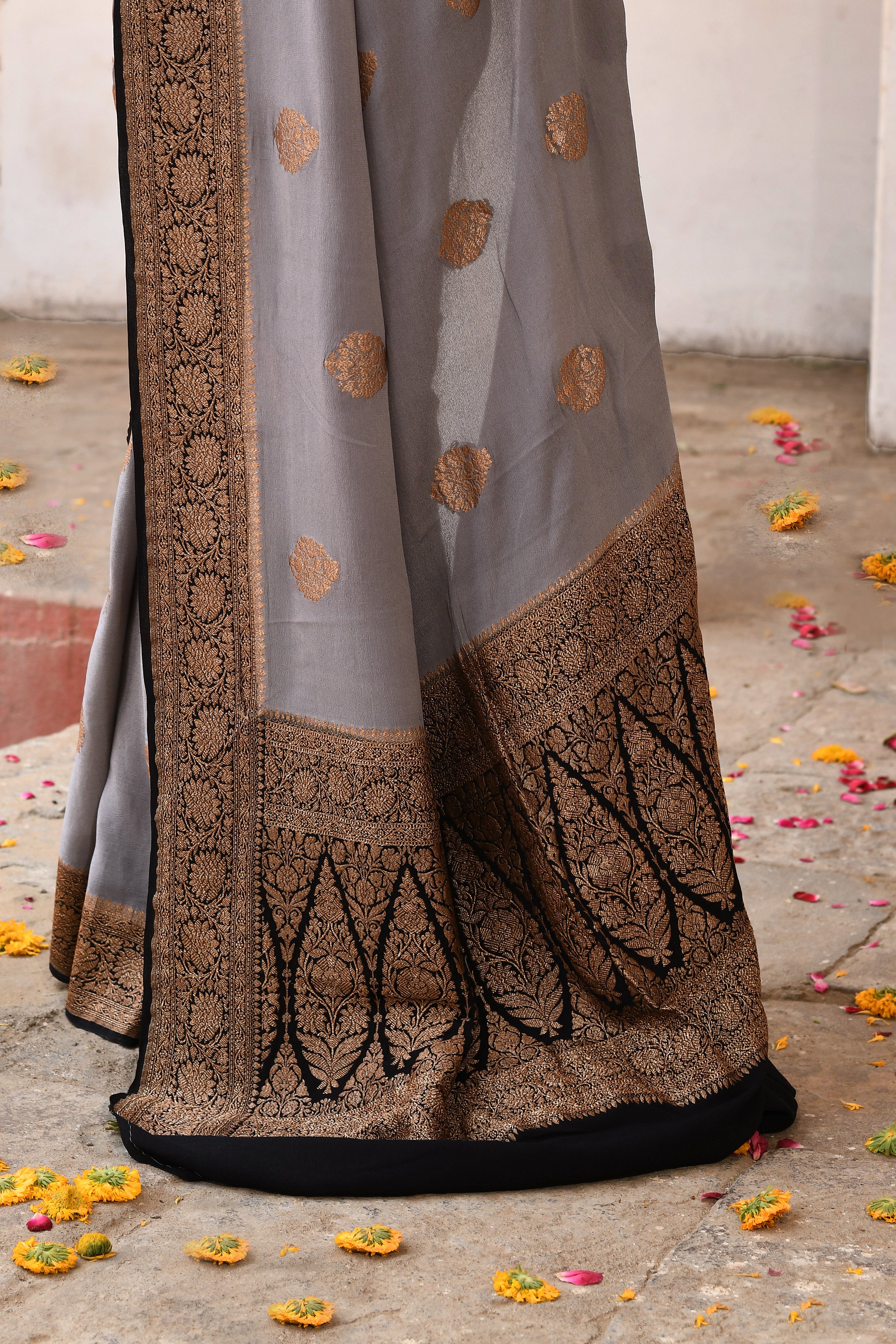 Elegant Grey Banarasi Crape Chiffon Silk Saree