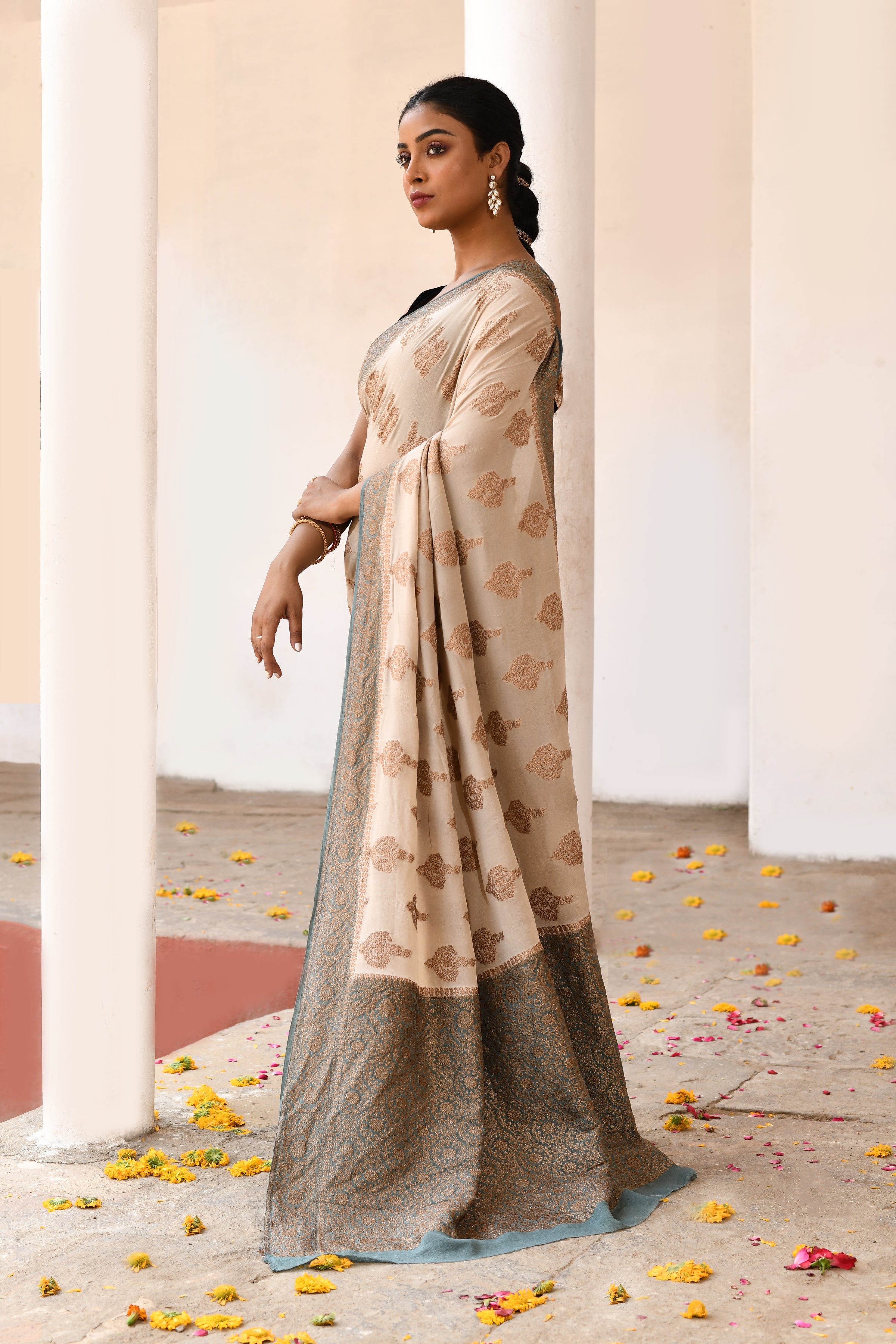 Ivory Banarasi Crape Chiffon Silk Saree