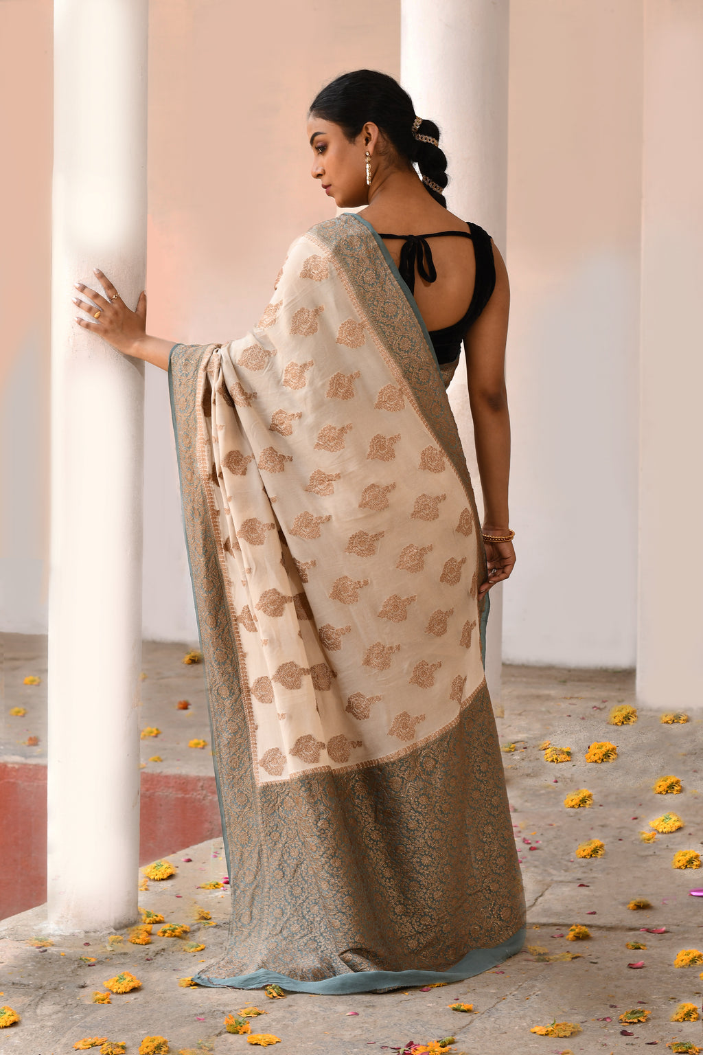 Ivory Banarasi Crape Chiffon Silk Saree