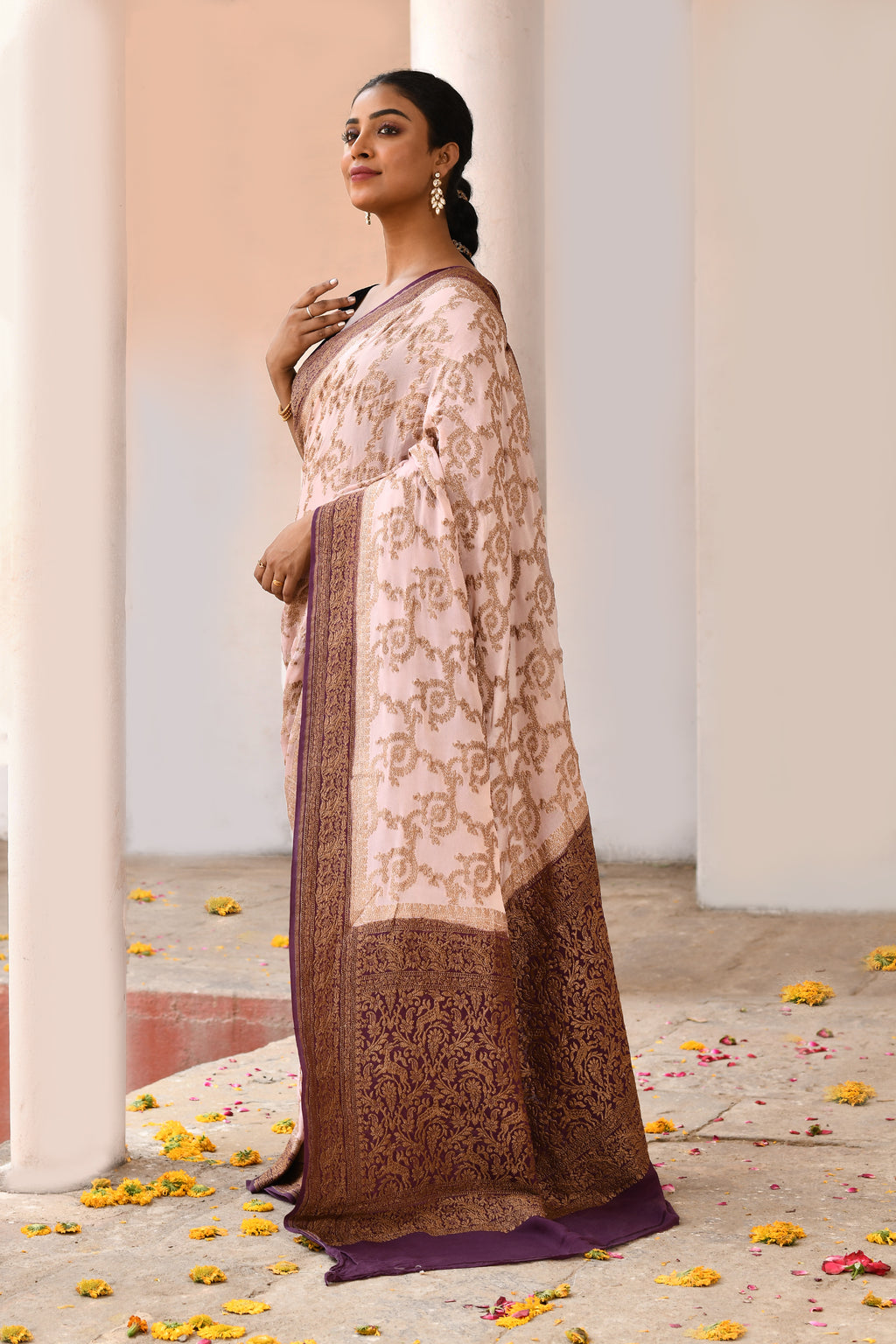 Ivory Handwoven Banarasi Crape Chiffon Silk Saree