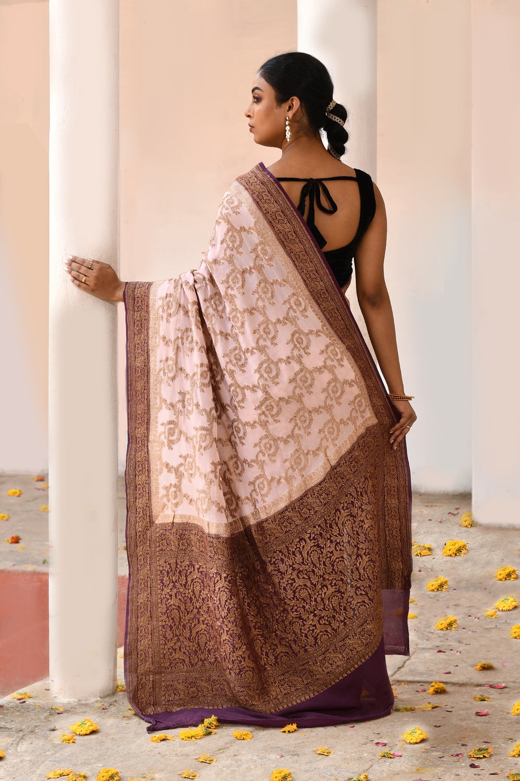 Ivory Handwoven Banarasi Crape Chiffon Silk Saree