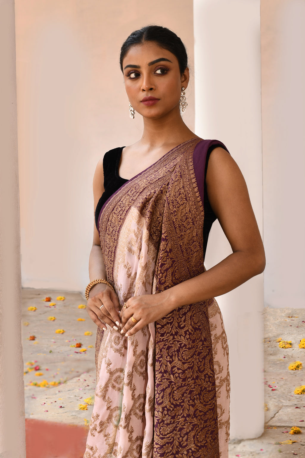 Ivory Handwoven Banarasi Crape Chiffon Silk Saree