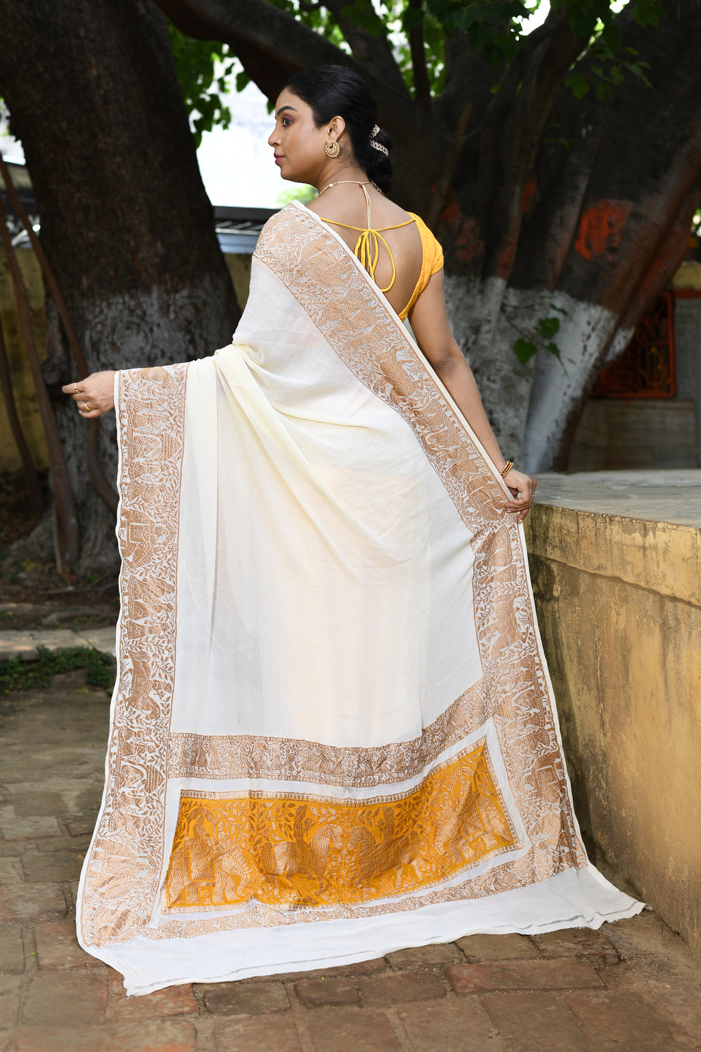Cream Banarasi Crape Chiffon Silk Saree