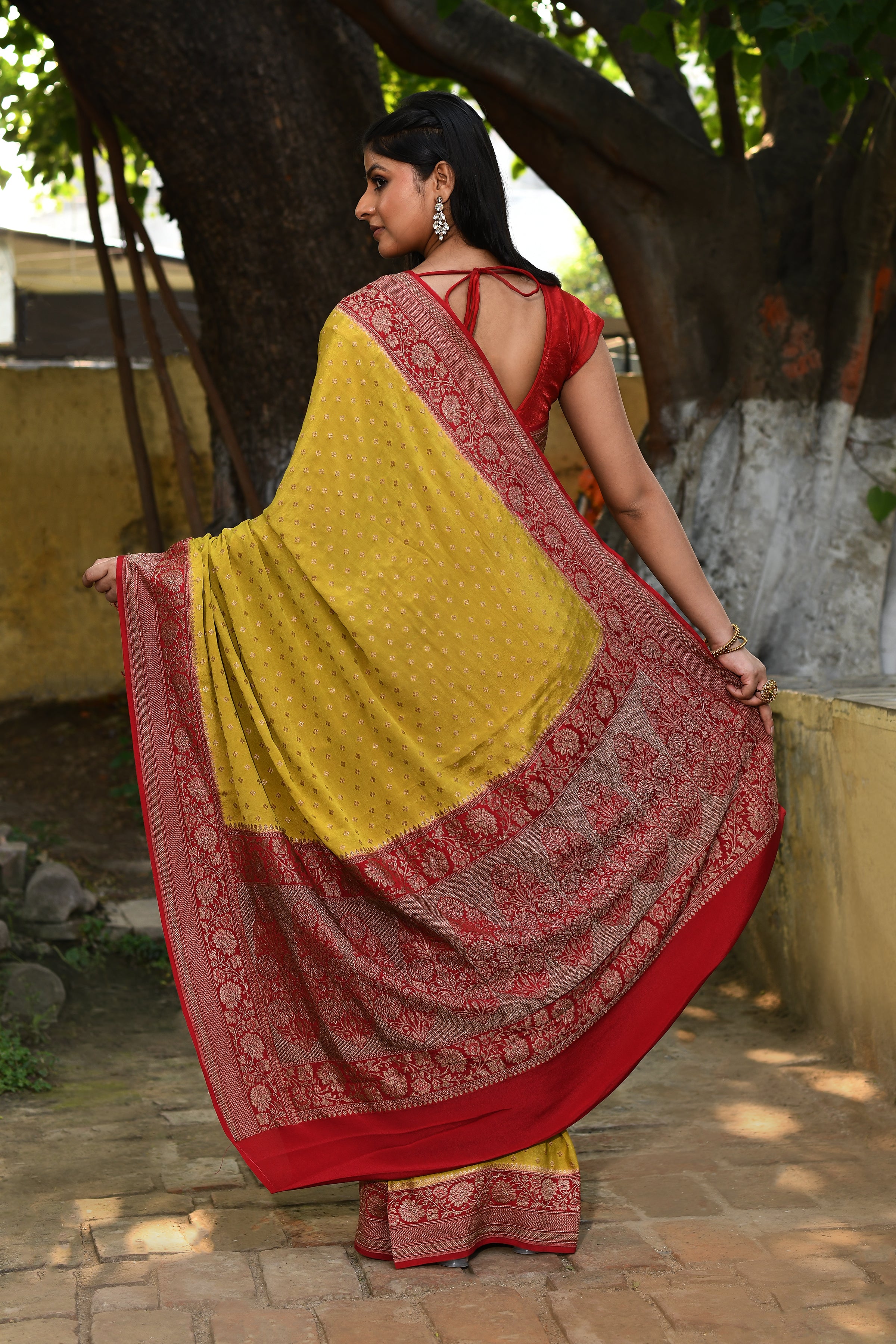Yellow Handwoven Banarasi Crape Chiffon Silk Saree