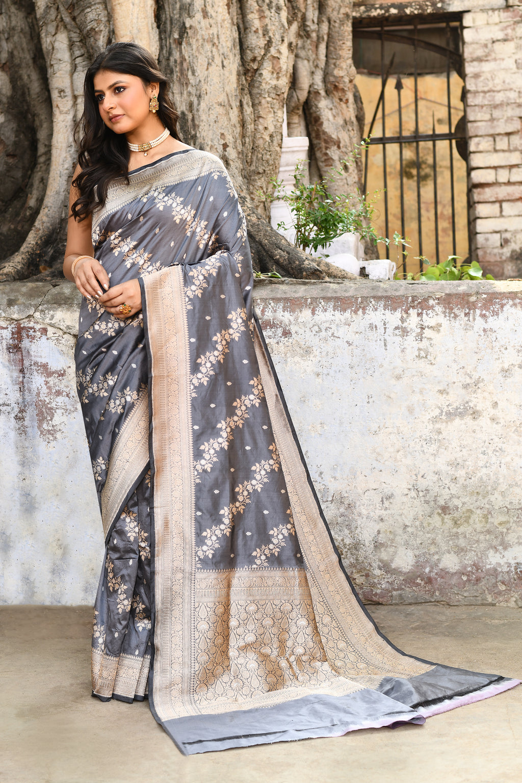 Handwoven Silver Grey Banarasi Soft Silk Saree