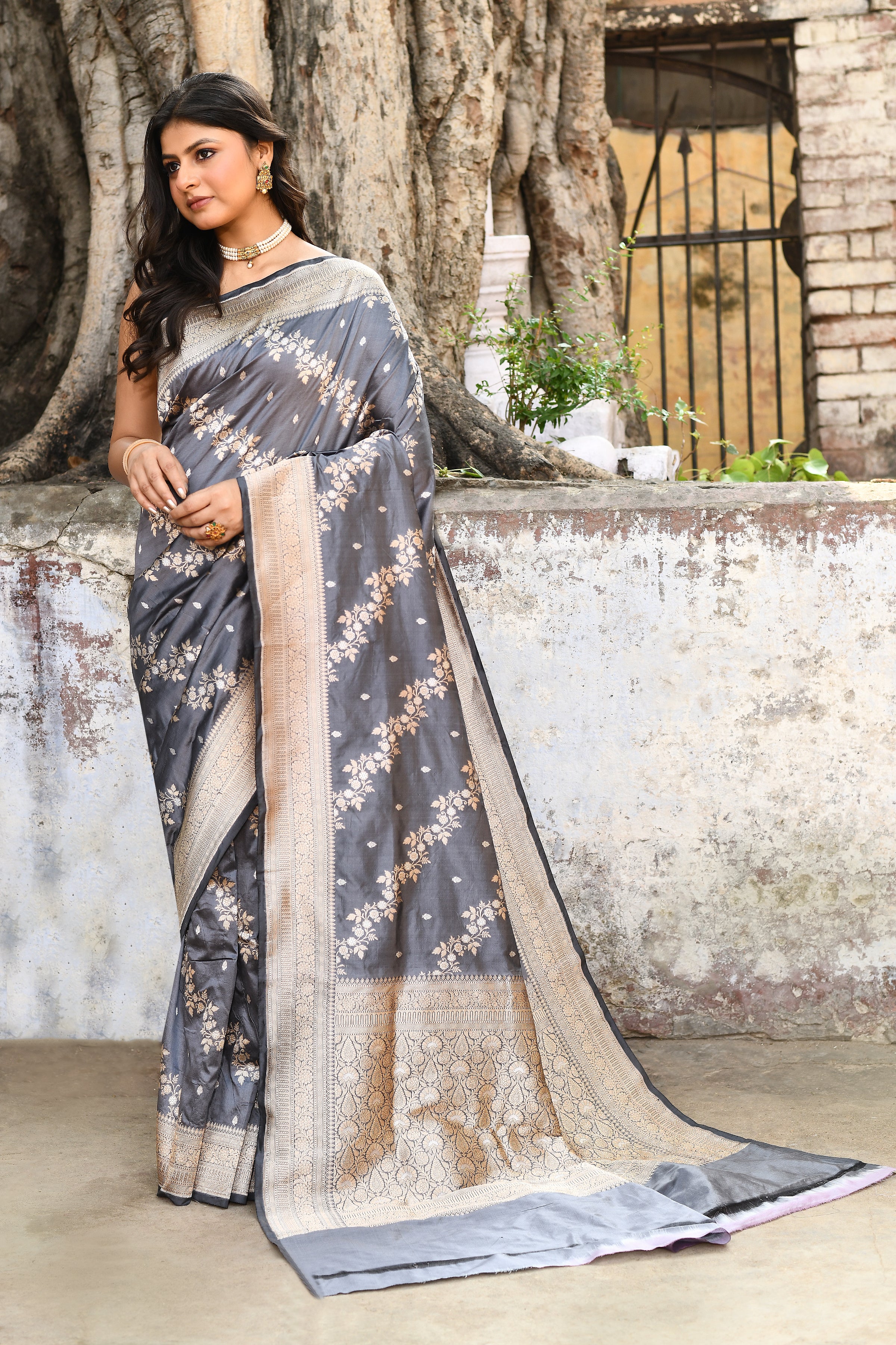Handwoven Silver Grey Banarasi Soft Silk Saree