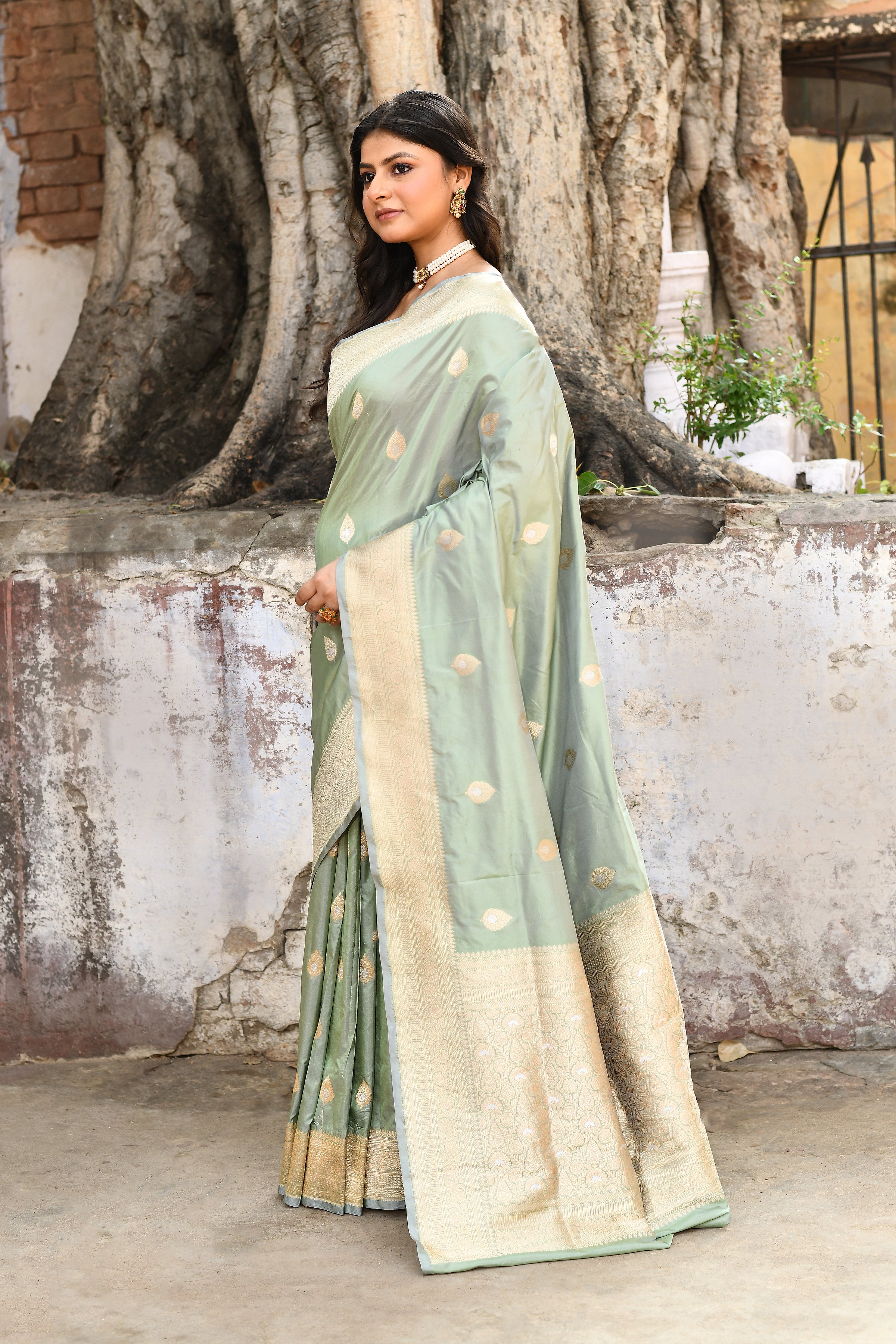Handwoven Aqua Green Banarasi Katan Silk Saree