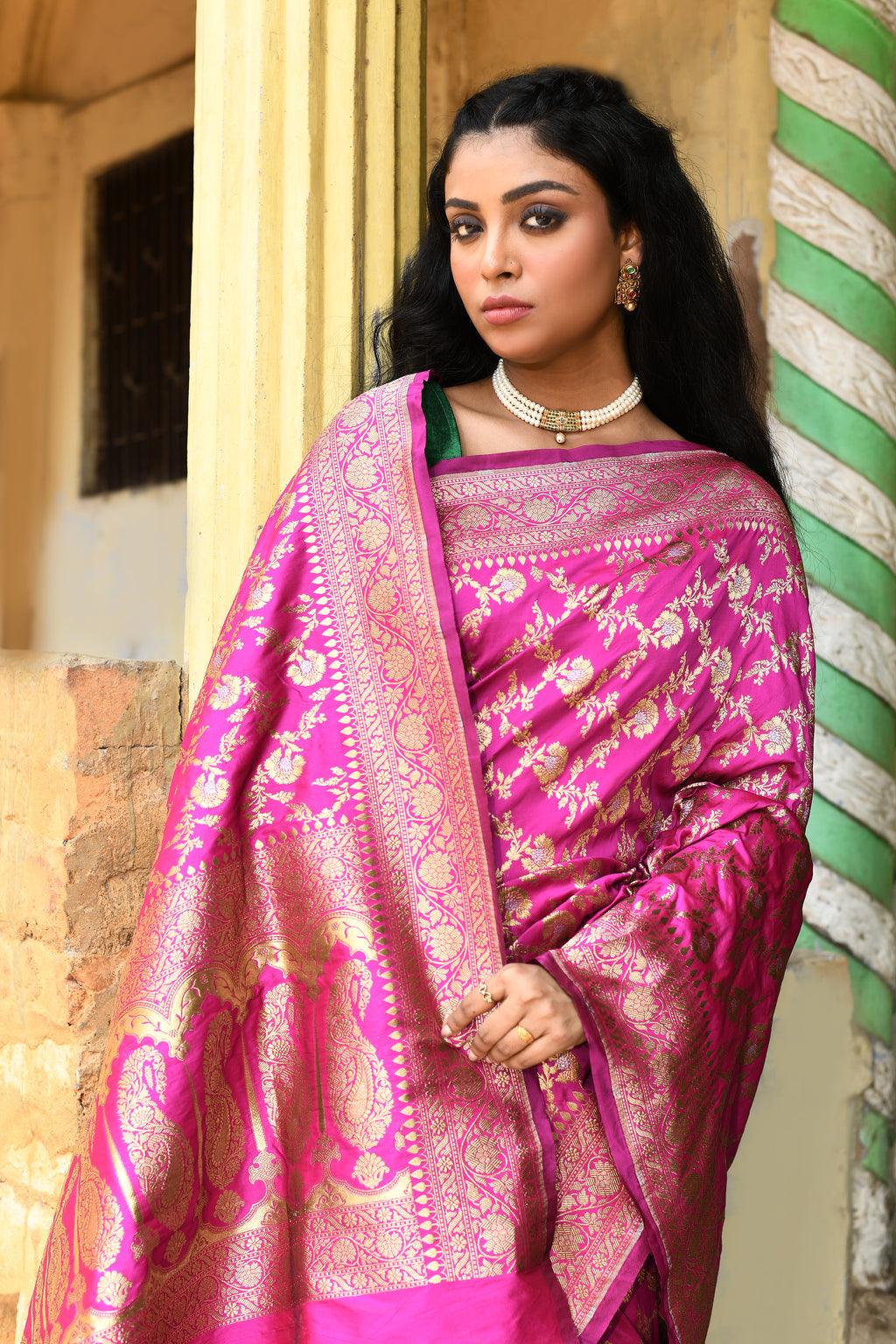 Elegant Pink Handwoven Banarasi Soft Silk Saree