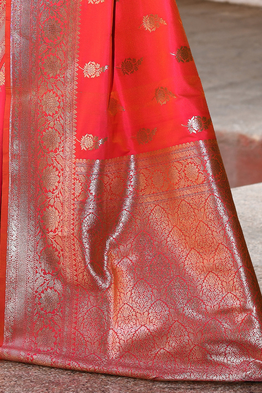 Handwoven Hot Pink Pure Banarasi Soft Silk Saree