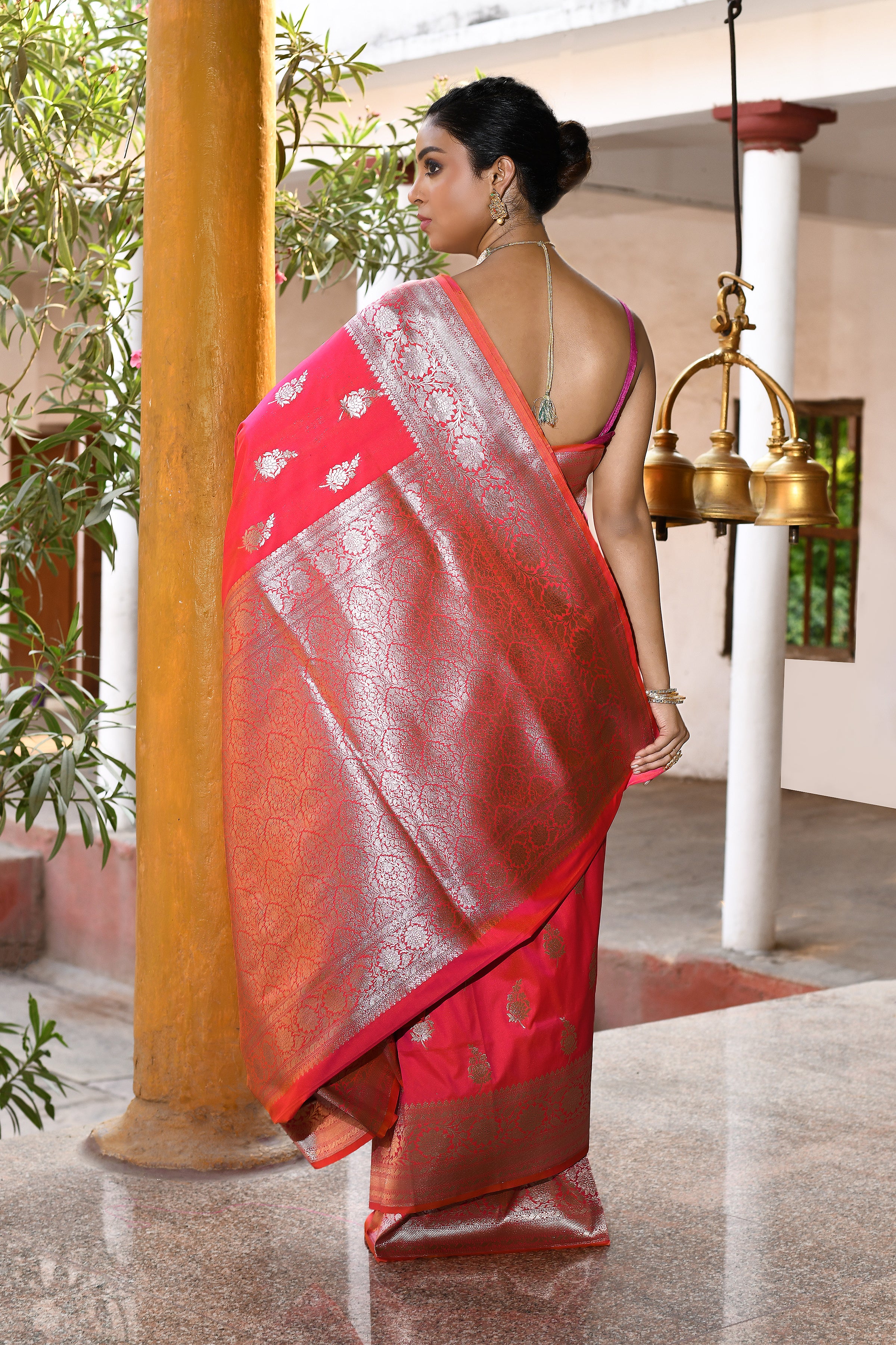 Handwoven Hot Pink Pure Banarasi Soft Silk Saree