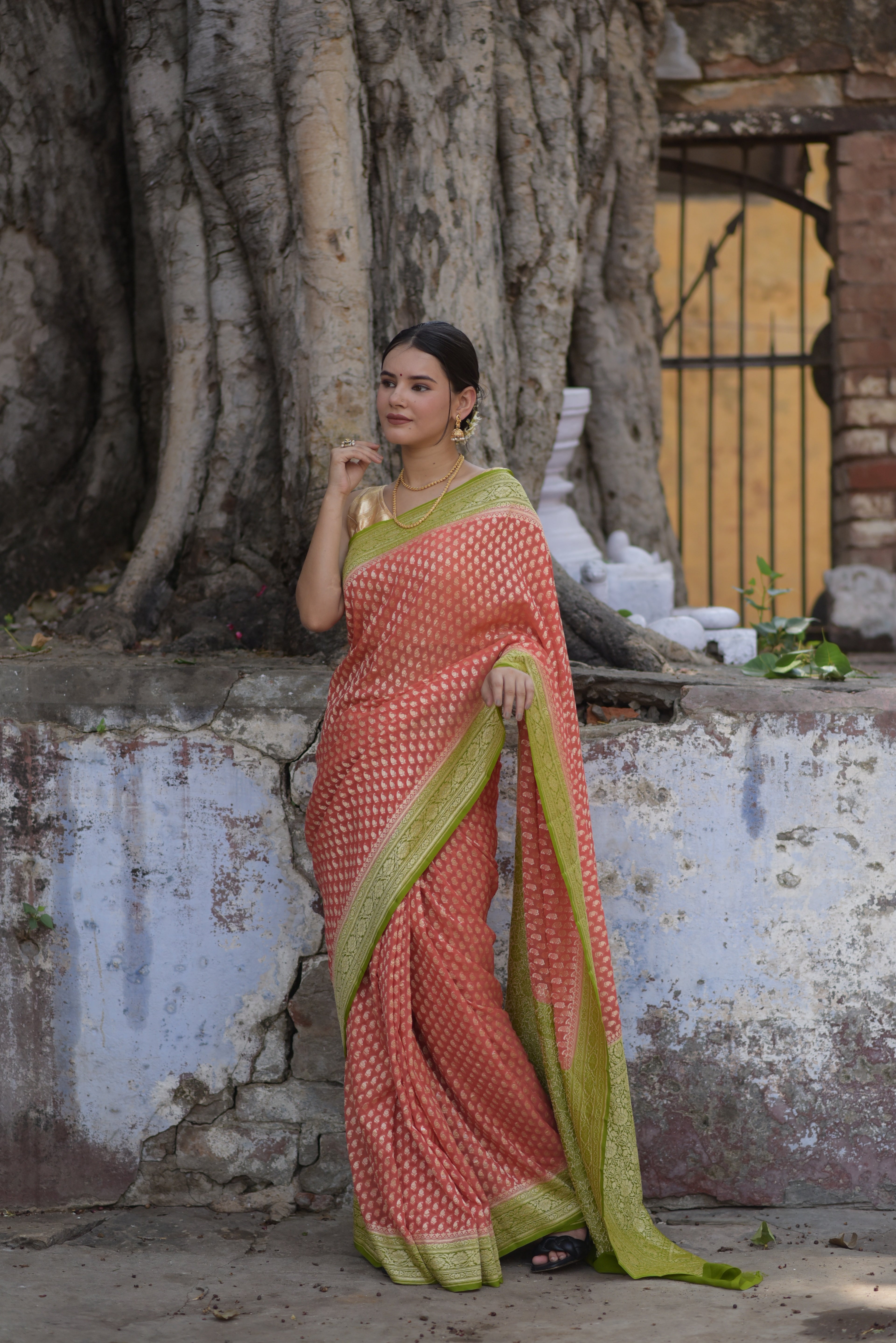 Georgia Pink Khaddi Chiffon Handwoven Banarasi Saree