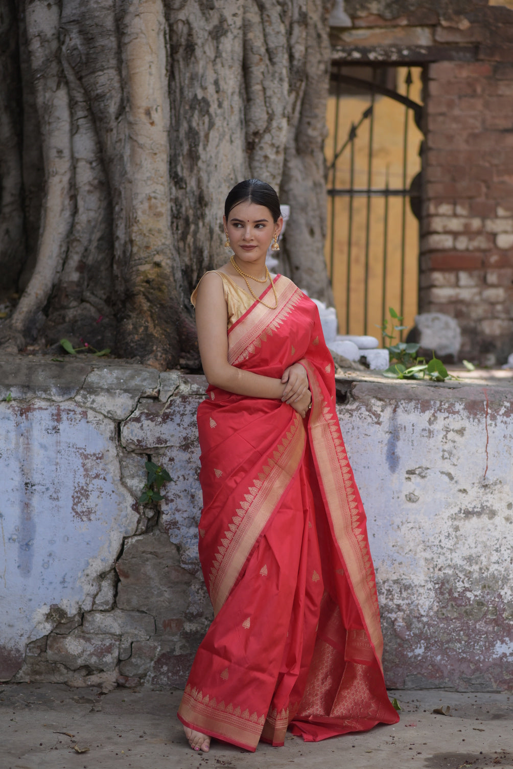 Red Pure Handwoven Banarasi Katan Silk Saree
