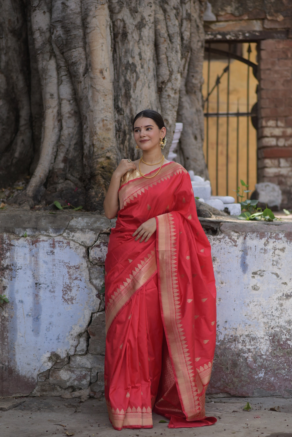 Red Pure Handwoven Banarasi Katan Silk Saree