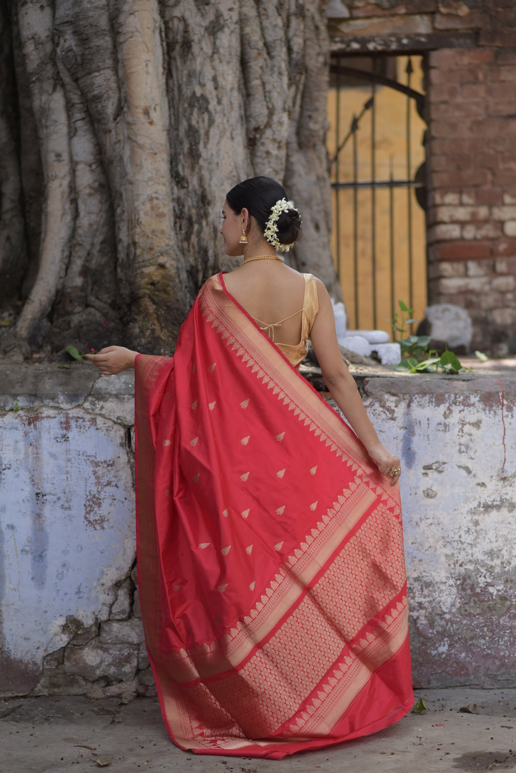 Red Pure Handwoven Banarasi Katan Silk Saree