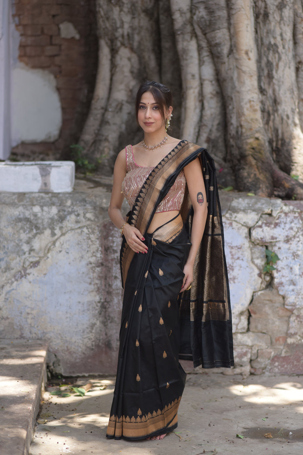 Black Pure Handwoven Banarasi Katan Silk Saree