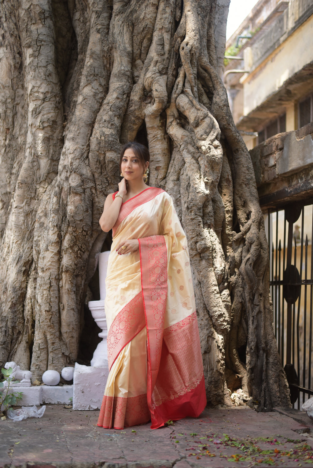 Traditional Cream Pure Handwoven Banarasi Katan Silk Saree