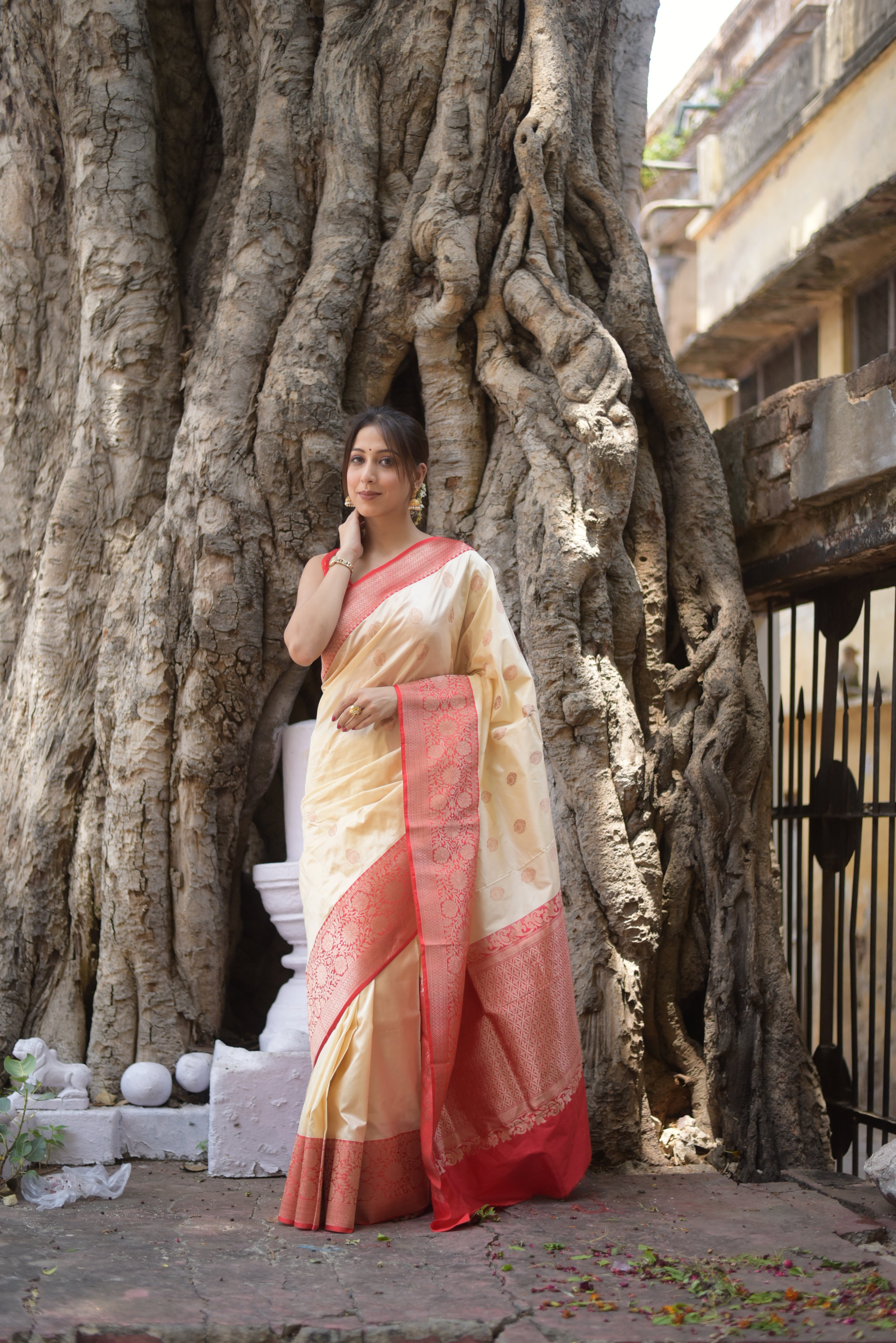 Traditional Cream Pure Handwoven Banarasi Katan Silk Saree