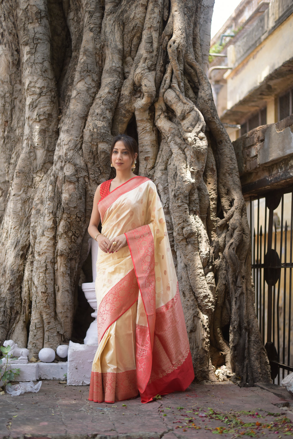 Traditional Cream Pure Handwoven Banarasi Katan Silk Saree