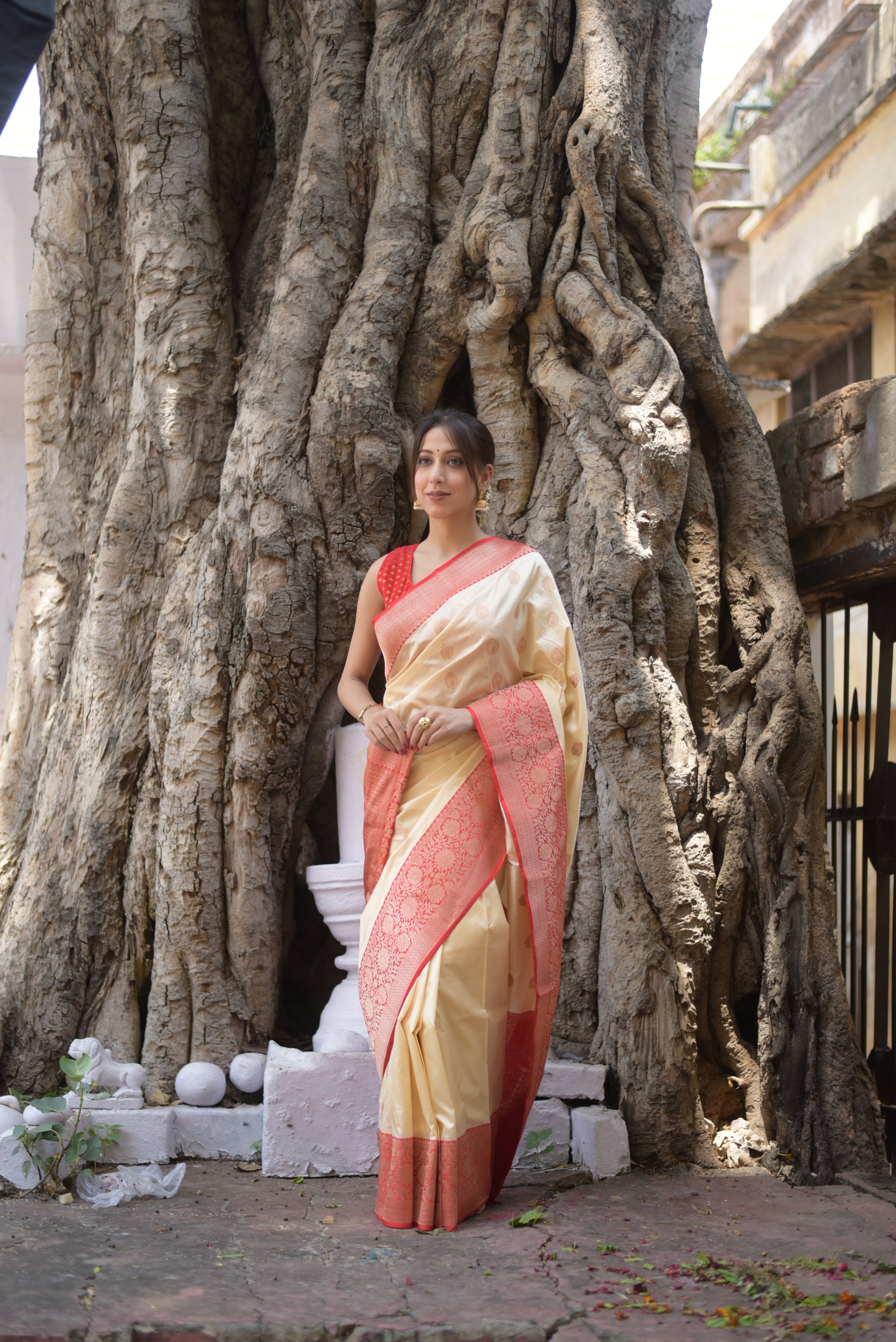 Traditional Cream Pure Handwoven Banarasi Katan Silk Saree