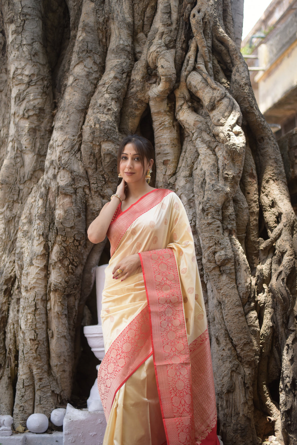 Traditional Cream Pure Handwoven Banarasi Katan Silk Saree
