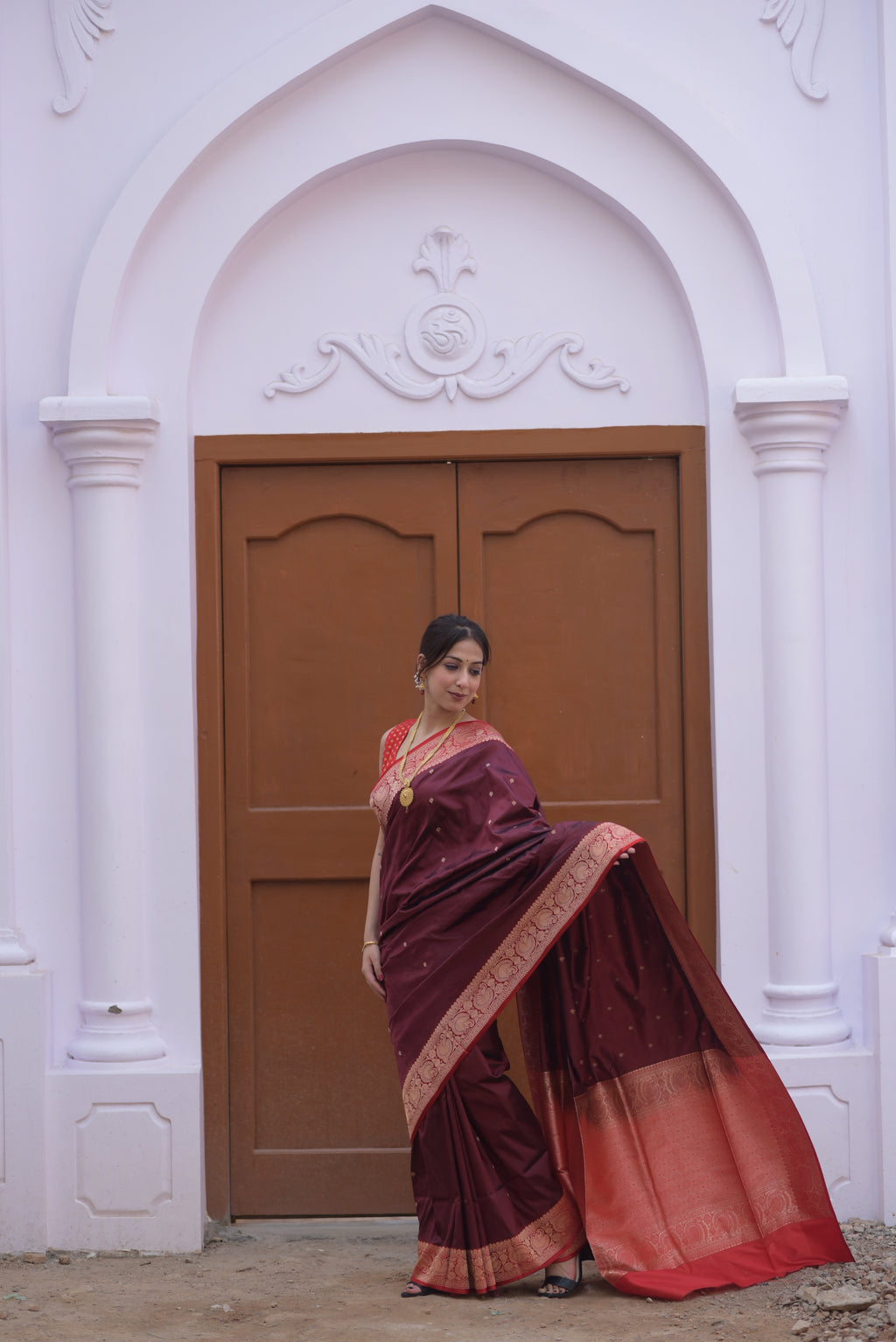 Walnut brown Pure Handwoven Banarasi Katan Silk Saree