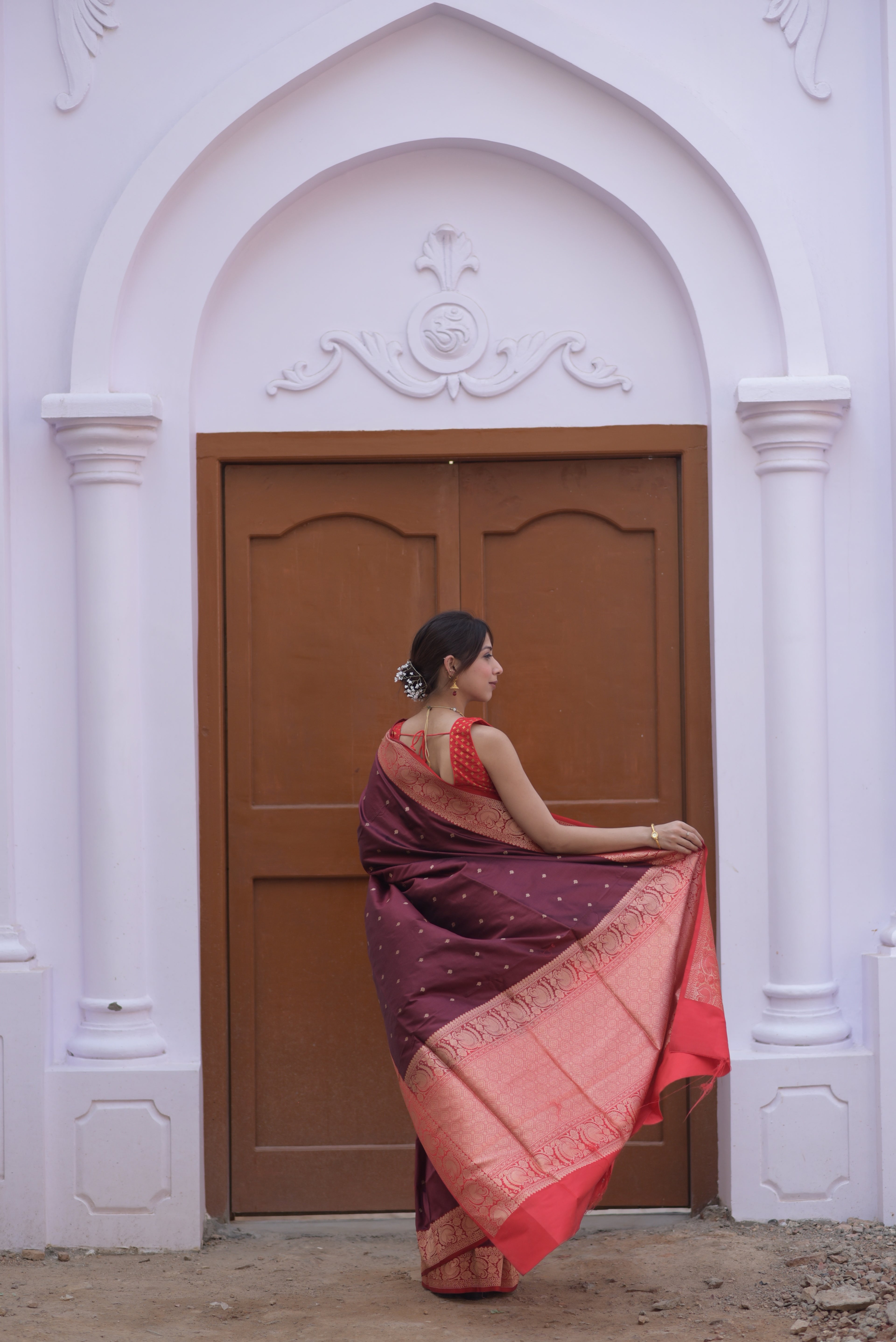 Walnut brown Pure Handwoven Banarasi Katan Silk Saree