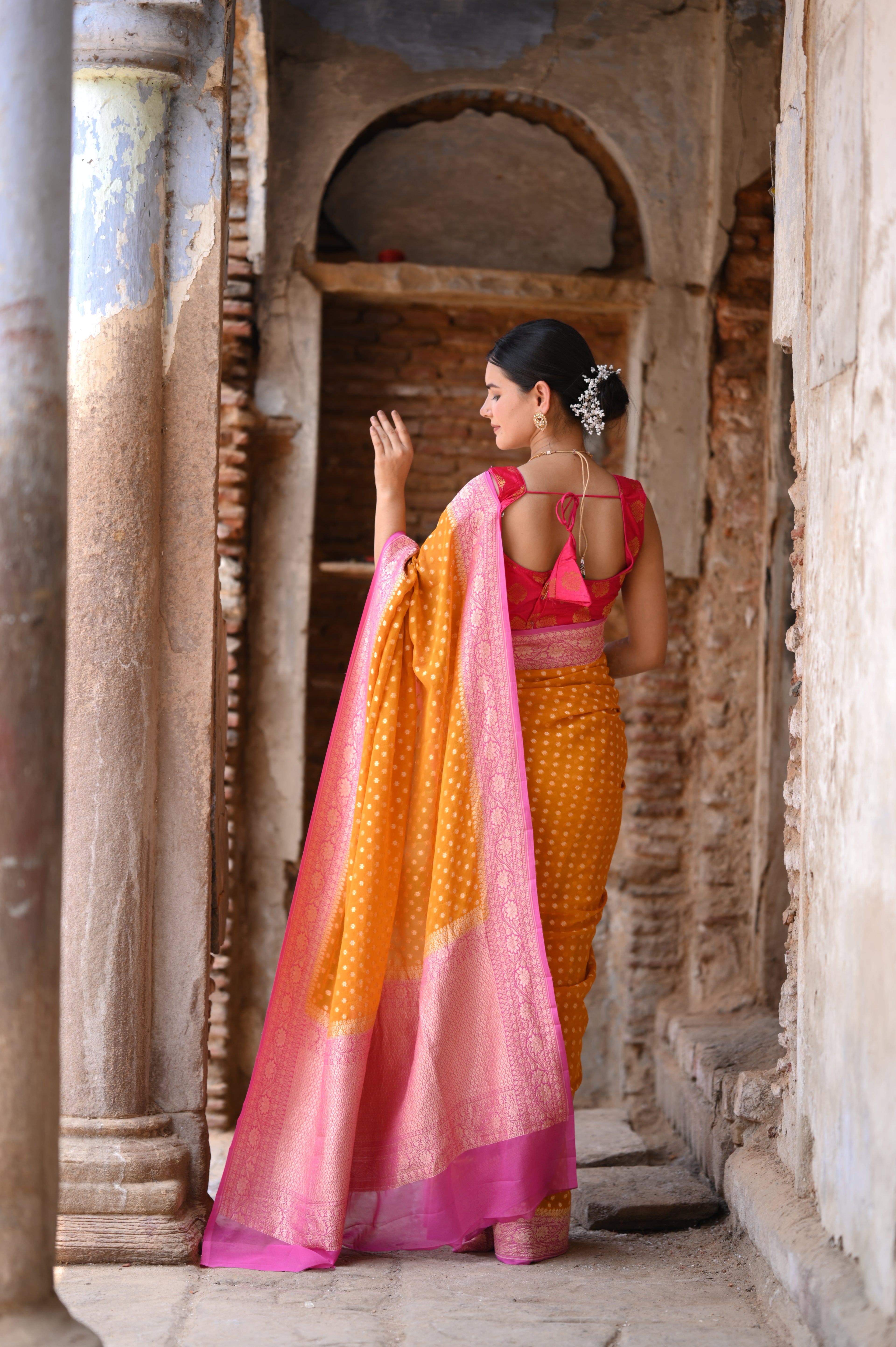 Goldenlush Khaddi Chiffon Handwoven Banarasi Saree