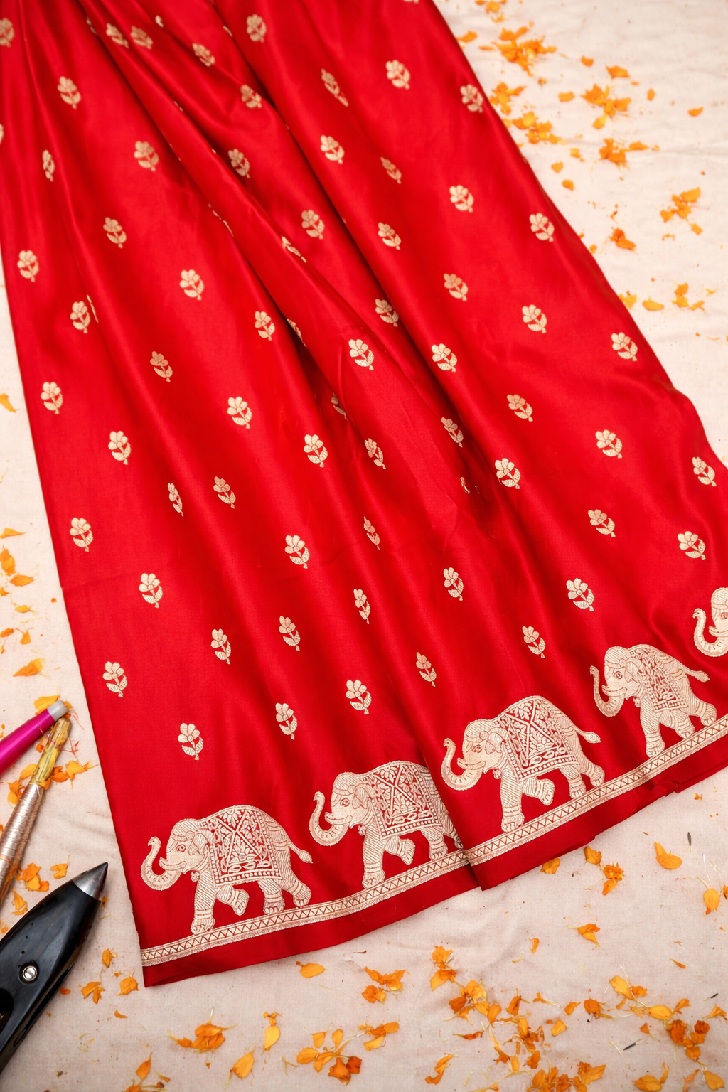 RANI RED BANARASI MASHRU KATAN SILK SAREE (ELEPHANT BORDER)